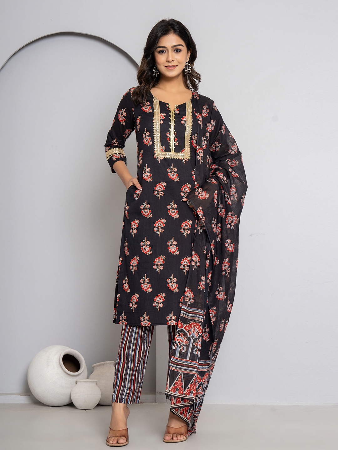 JAIPURI BUNAAI Ethnic Motifs Embroidered Pure Cotton Straight Kurta Palazzos & Dupatta, Navy blue
JAIPURI BUNAAI Ethnic Motifs Embroidered Pure Cotton Straight Kurta Palazzos & Dupatta, Navy blue