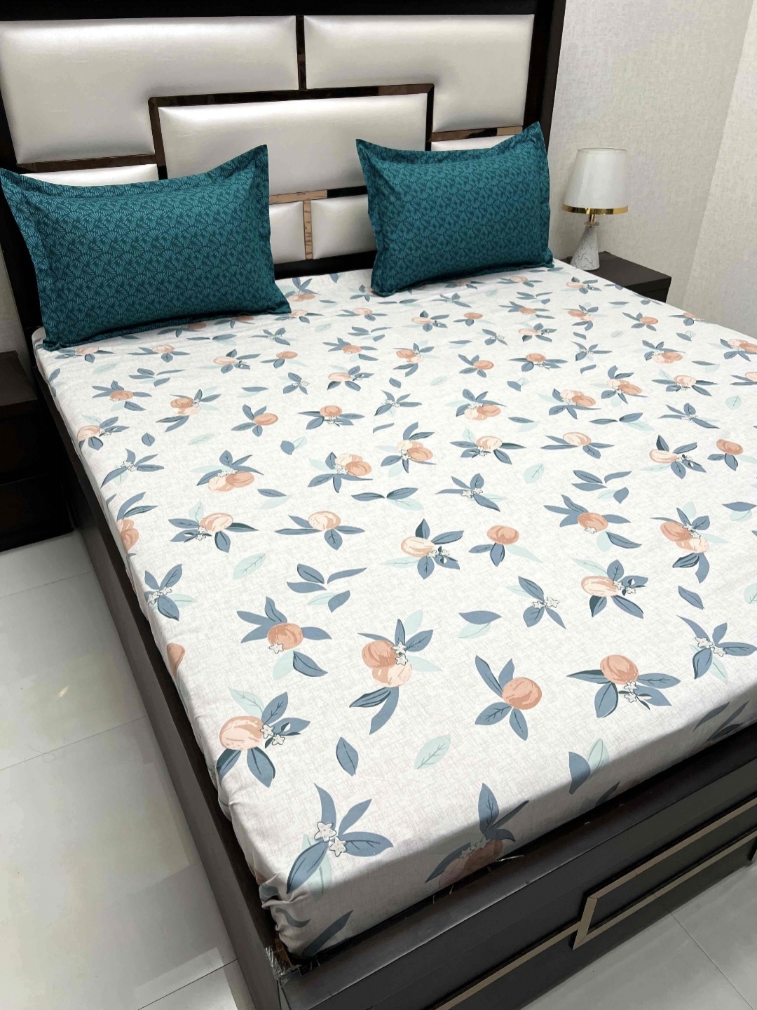 Pure Decor White Printed 220 TC Pure Cotton Fitted King Bedsheet with 2 Pillow Covers
Pure Decor White Printed 220 TC Pure Cotton Fitted King Bedsheet with 2 Pillow Covers