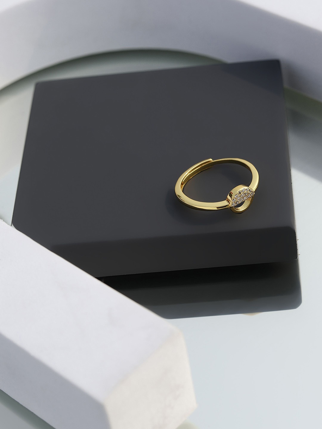 DIAVO 925 Sterling Silver Gold-Plated CZ-Stone Studded Sunset Serenity Charm Finger Ring
DIAVO 925 Sterling Silver Gold-Plated CZ-Stone Studded Sunset Serenity Charm Finger Ring
