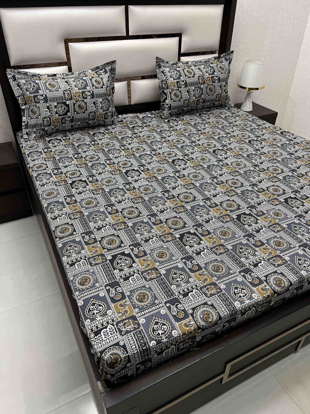 Pure Decor Velar Sib Black Ethnic Motifs 220 TC Cotton King Bedsheet With 2 Pillow Covers
Pure Decor Velar Sib Black Ethnic Motifs 220 TC Cotton King Bedsheet With 2 Pillow Covers