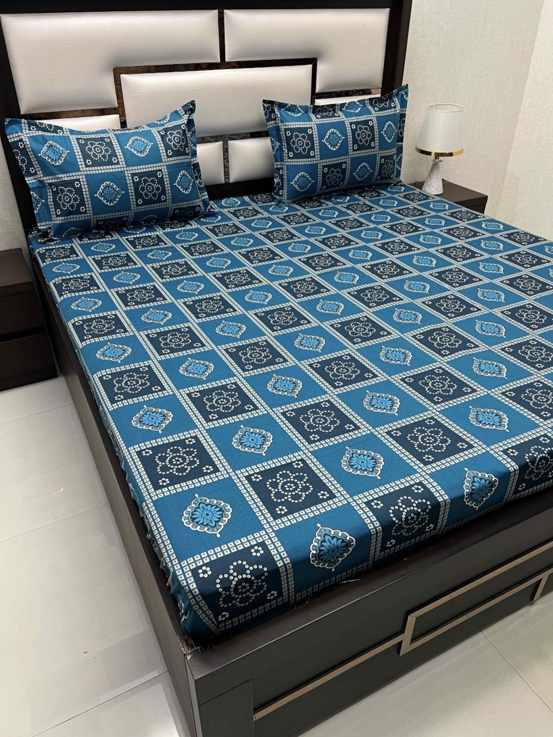 Pure Decor Blue & White Ethnic Motifs Pure Cotton 350TC King Bedsheet with 2 Pillow Covers
Pure Decor Blue & White Ethnic Motifs Pure Cotton 350TC King Bedsheet with 2 Pillow Covers
