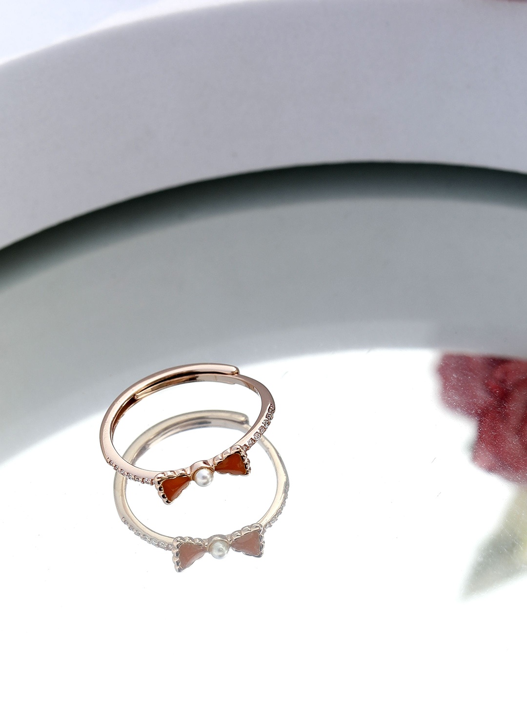 DIAVO 925 Sterling Silver Rose Gold Plated Cubic Zirconia Studded Fiona Charm Finger Ring
DIAVO 925 Sterling Silver Rose Gold Plated Cubic Zirconia Studded Fiona Charm Finger Ring