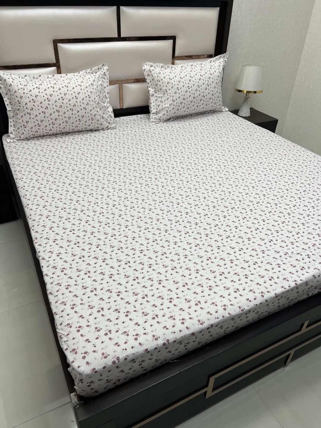 Pure Decor Villa White Floral Printed Pure Cotton 300 TC King Bedsheet & 2 Pillow Covers
Pure Decor Villa White Floral Printed Pure Cotton 300 TC King Bedsheet & 2 Pillow Covers