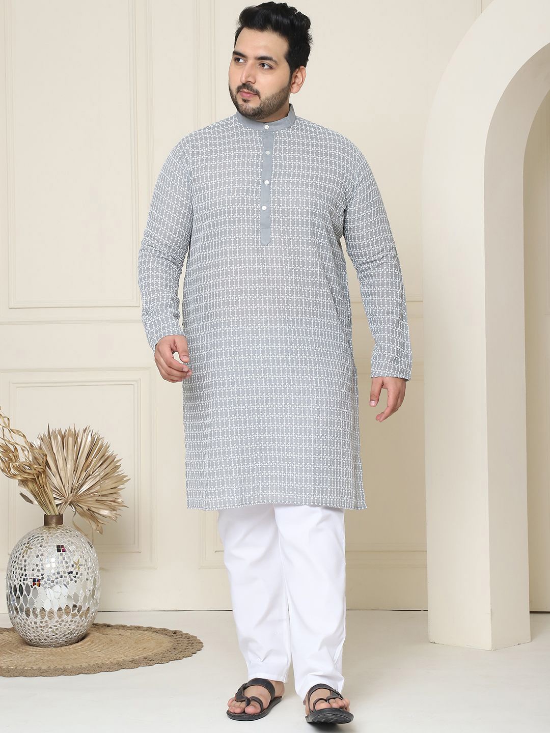 SOJANYA PLUS Floral Embroidered Thread Work Pure Cotton Straight Kurta with Pyjamas, Grey
SOJANYA PLUS Floral Embroidered Thread Work Pure Cotton Straight Kurta with Pyjamas, Grey