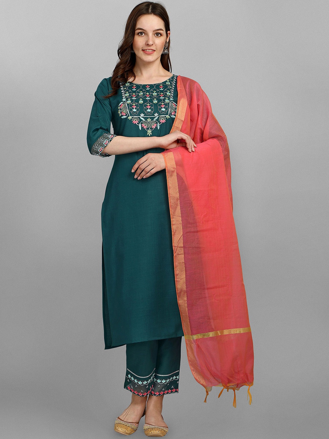 VredeVogel Floral Embroidered Straight Thread Work Kurta With Trousers & Dupatta, Teal
VredeVogel Floral Embroidered Straight Thread Work Kurta With Trousers & Dupatta, Teal