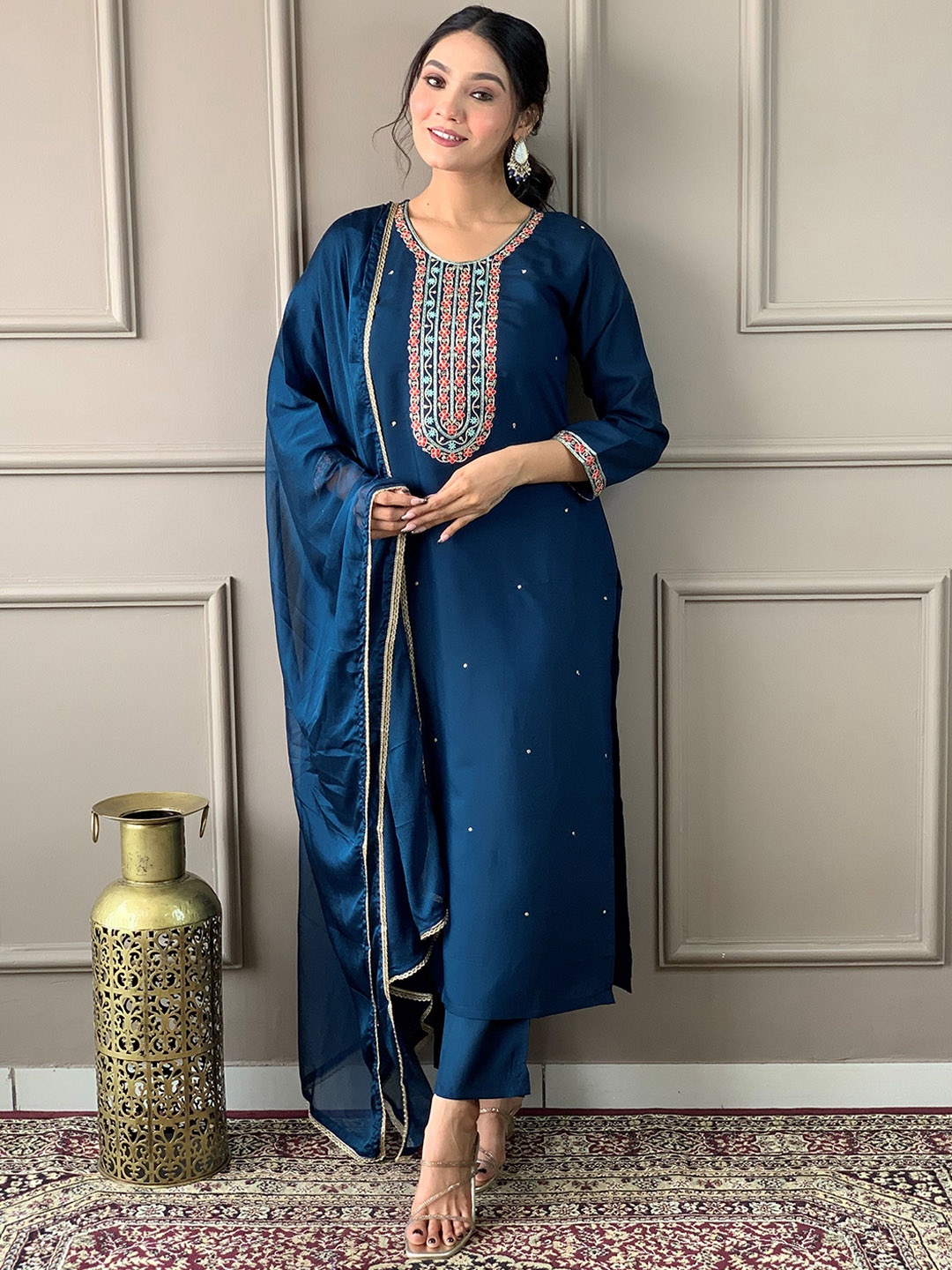 KALINI Floral Embroidered Thread Work Chanderi Silk Straight Kurta With Trousers & Dupatta, Navy blue
KALINI Floral Embroidered Thread Work Chanderi Silk Straight Kurta With Trousers & Dupatta, Navy blue