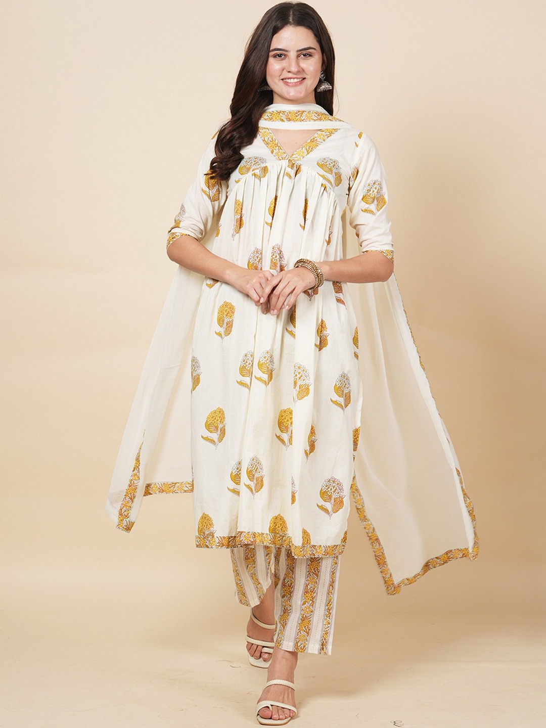 LABEL KRISHA Floral Printed Pleated Pure Cotton Straight Kurta With Trousers & Dupatta, Off white
LABEL KRISHA Floral Printed Pleated Pure Cotton Straight Kurta With Trousers & Dupatta, Off white
