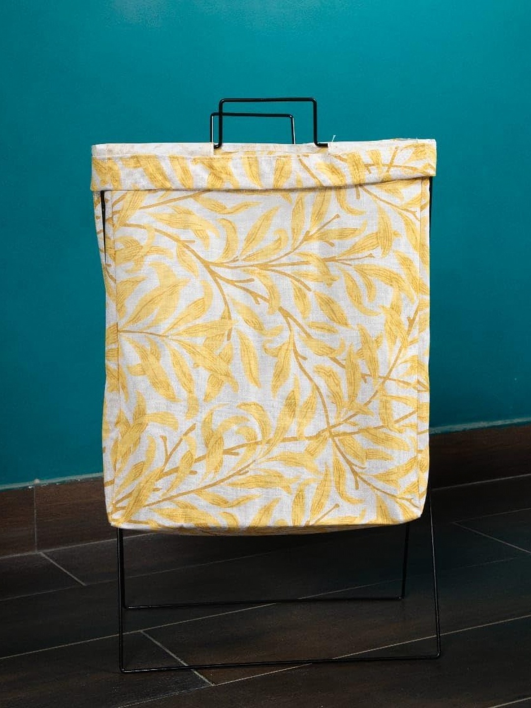 HomeCloud Yellow & White Leaf Printed Cotton Collapsible Laundry Bag & Carry Handles
HomeCloud Yellow & White Leaf Printed Cotton Collapsible Laundry Bag & Carry Handles