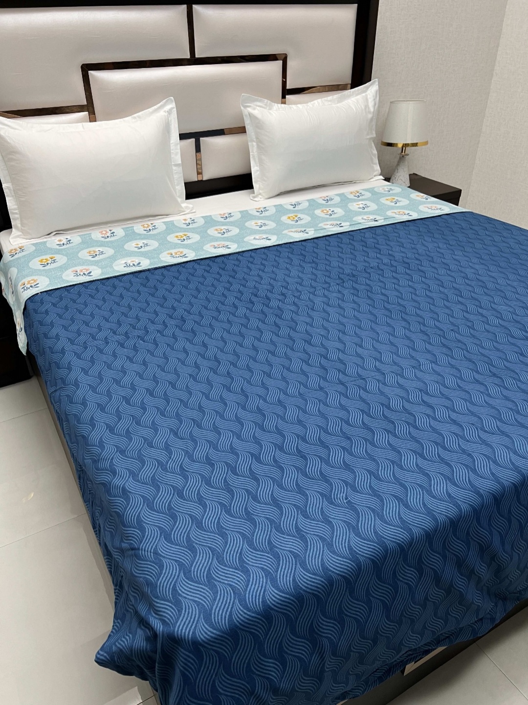 Pure Decor Blue Floral Printed AC Room 354 GSM Reversible Double King Size comforter
Pure Decor Blue Floral Printed AC Room 354 GSM Reversible Double King Size comforter