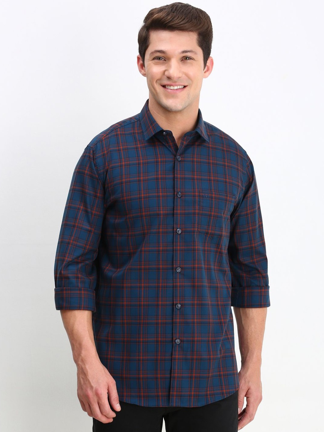 Allen Solly Men Spread Collar Tartan Checked Cotton Slim Fit Casual Shirt, Navy blue
Allen Solly Men Spread Collar Tartan Checked Cotton Slim Fit Casual Shirt, Navy blue