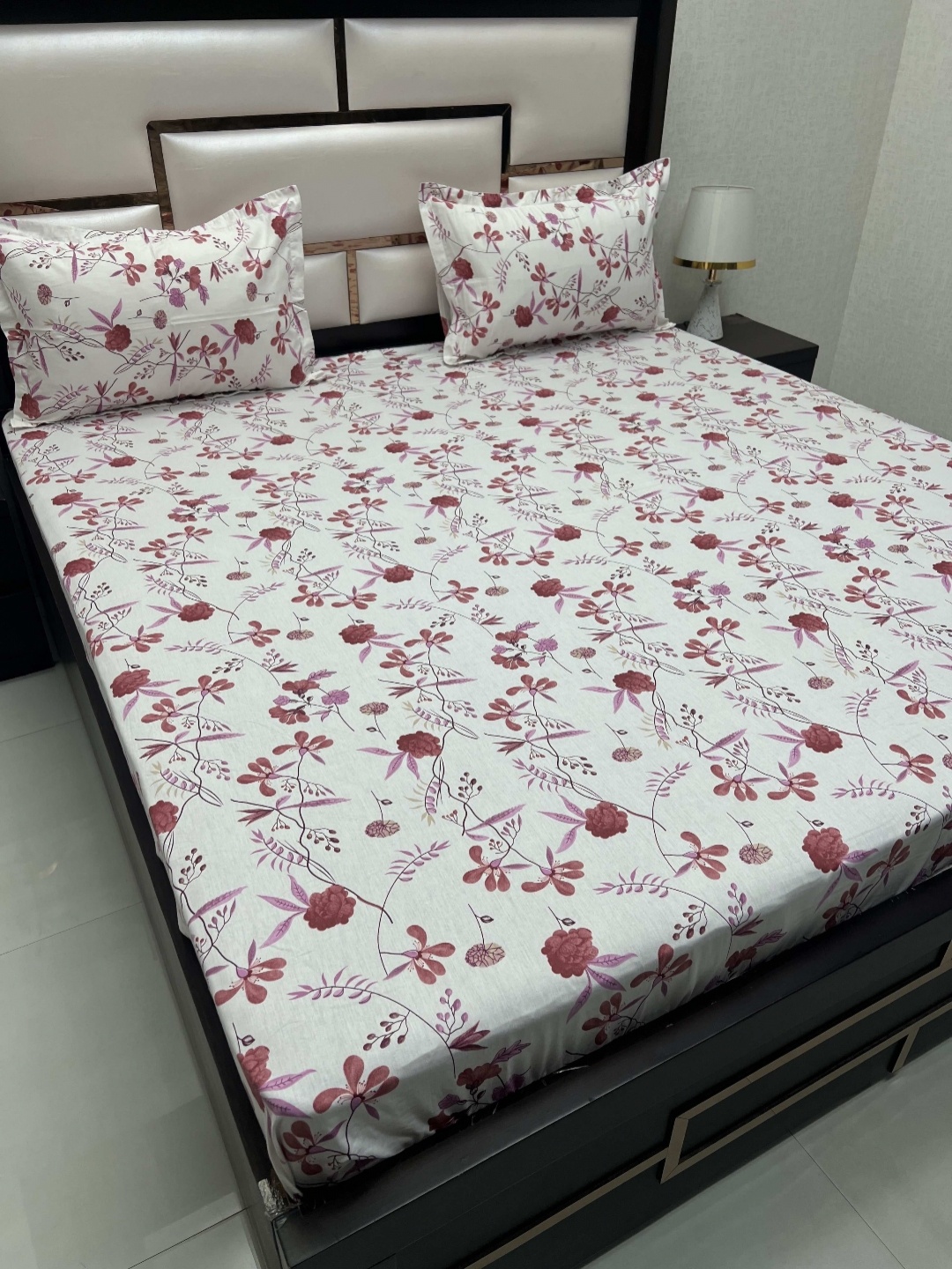 Pure Decor Sapphire White Printed 300 TC Pure Cotton Fitted Super King Bedsheet Set
Pure Decor Sapphire White Printed 300 TC Pure Cotton Fitted Super King Bedsheet Set