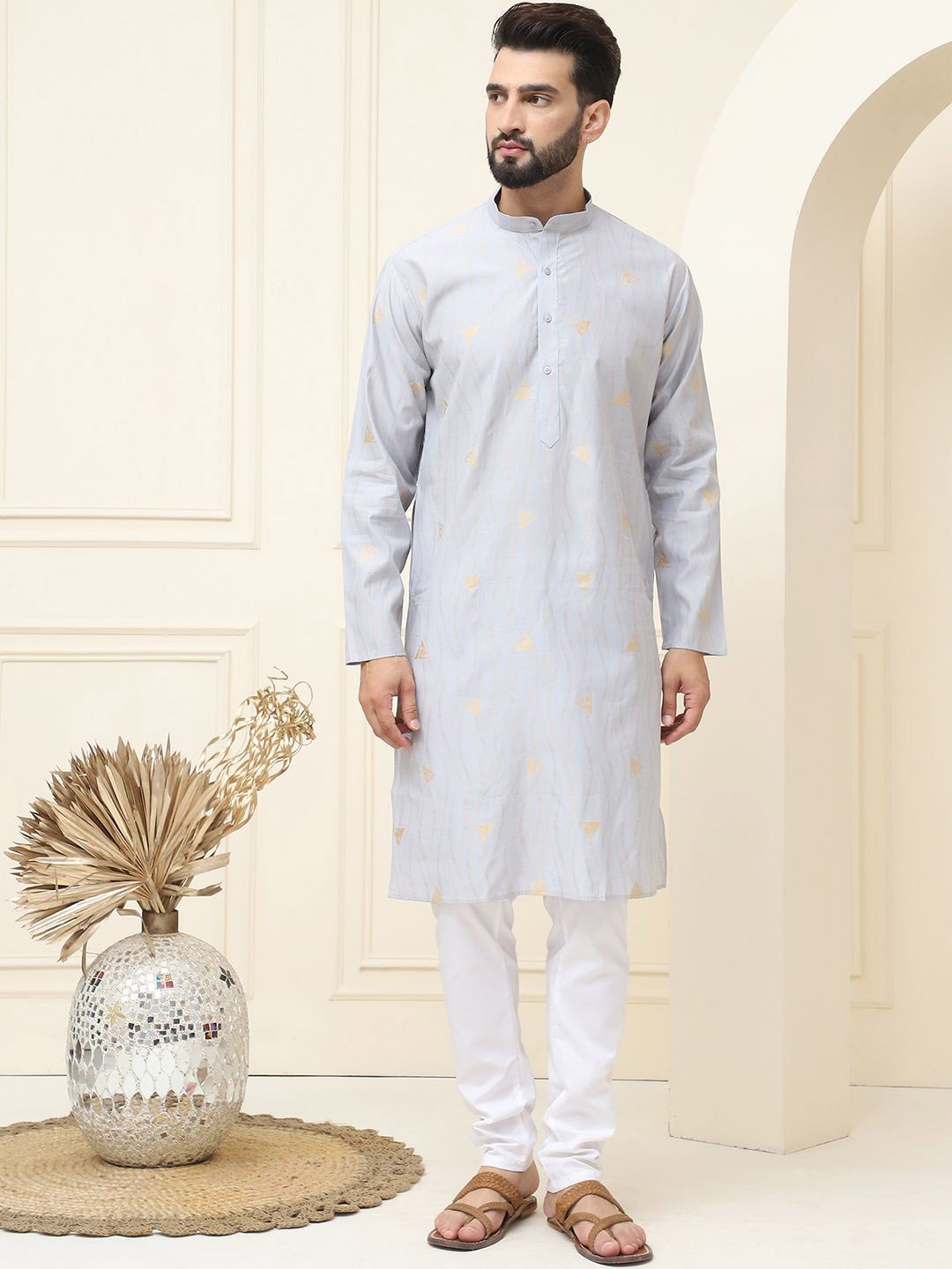 SOJANYA Geometric Woven Design Mandarin Collar Silk Cotton Straight Kurta with Pyjamas, Grey
SOJANYA Geometric Woven Design Mandarin Collar Silk Cotton Straight Kurta with Pyjamas, Grey