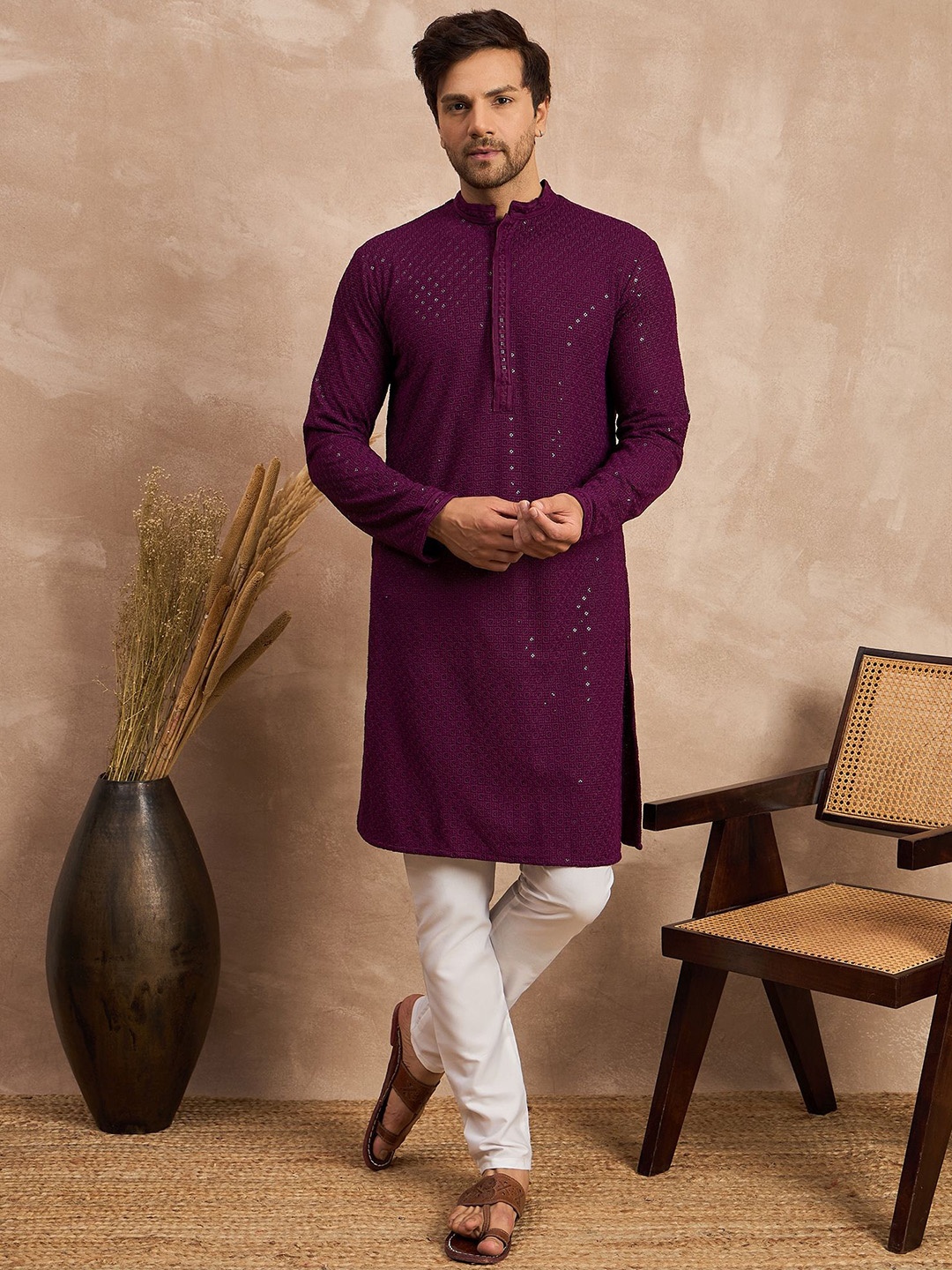 House of Pataudi Embroidered Mandarin Collar Sequinned Cotton Straight Kurta, Burgundy
House of Pataudi Embroidered Mandarin Collar Sequinned Cotton Straight Kurta, Burgundy