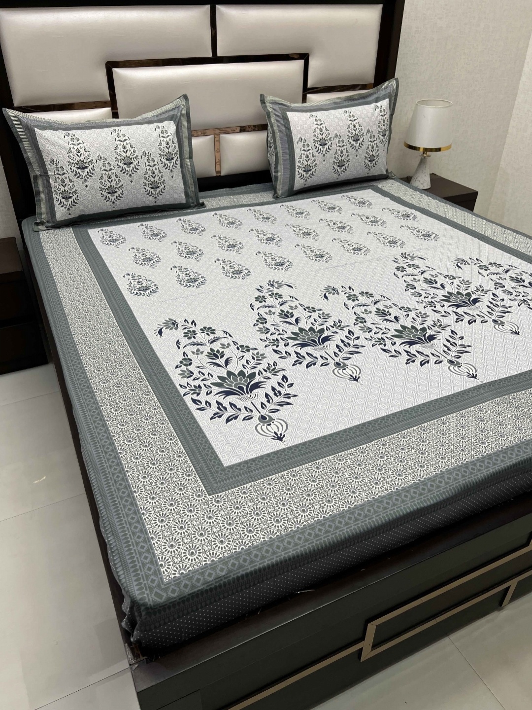 Pure Decor Grey & Black Ethnic Motifs Pure Cotton 250TC King Bedsheet with 2 Pillow Covers
Pure Decor Grey & Black Ethnic Motifs Pure Cotton 250TC King Bedsheet with 2 Pillow Covers