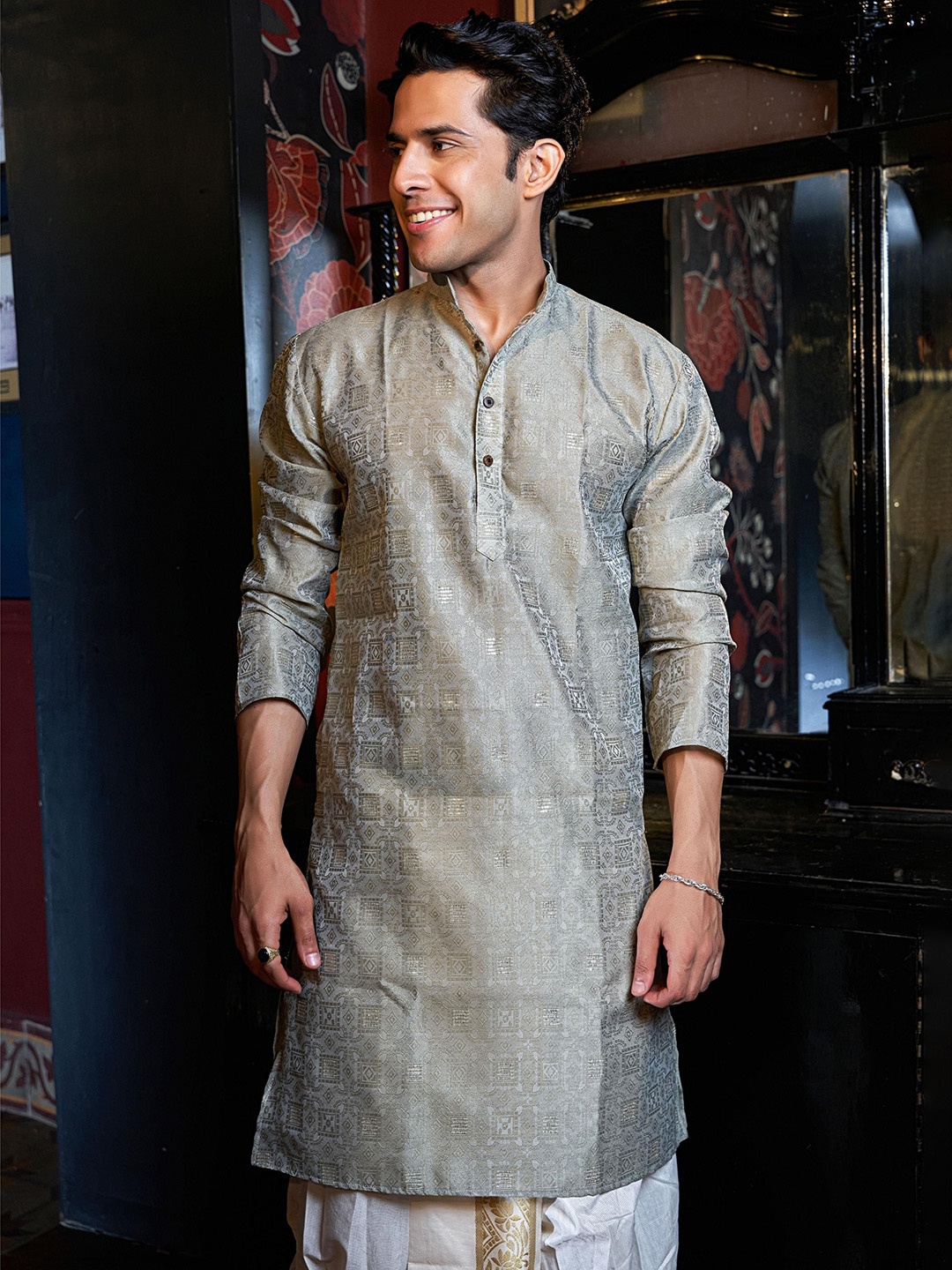 Shasak Ethnic Motifs Printed Sequined Mandarin Collar Straight Kurta, Grey
Shasak Ethnic Motifs Printed Sequined Mandarin Collar Straight Kurta, Grey