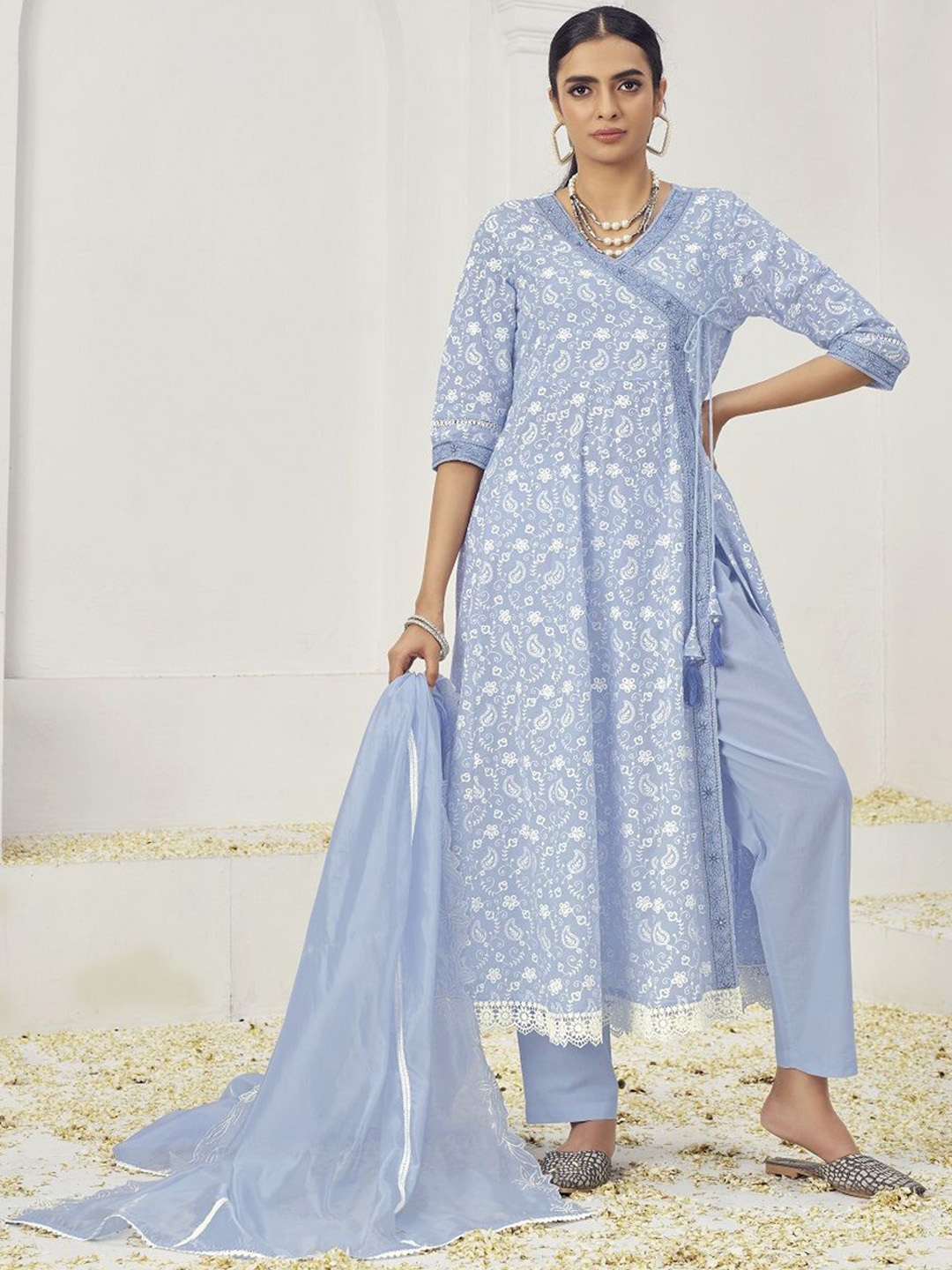JIVORA Floral Printed Angrakha Pure Cotton Kurta With Pyjamas & Dupatta, Turquoise blue
JIVORA Floral Printed Angrakha Pure Cotton Kurta With Pyjamas & Dupatta, Turquoise blue