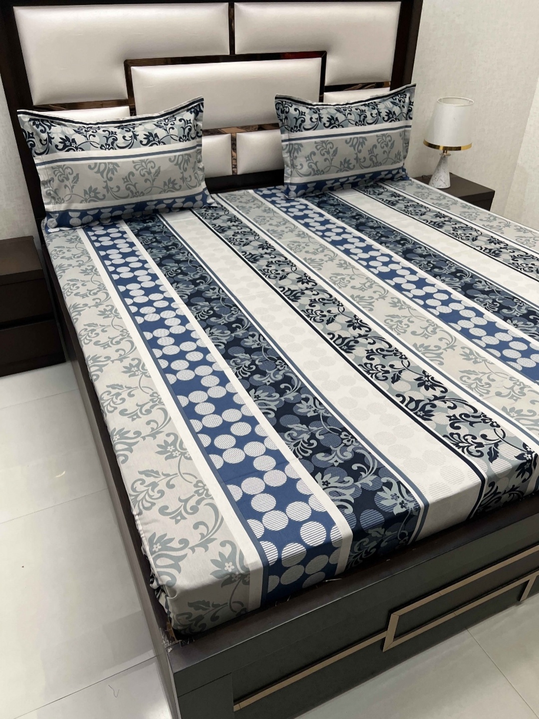 Pure Decor Passion Fur Blue Floral 240 TC Pure Cotton Queen Bedsheet With 2 Pillow Covers
Pure Decor Passion Fur Blue Floral 240 TC Pure Cotton Queen Bedsheet With 2 Pillow Covers