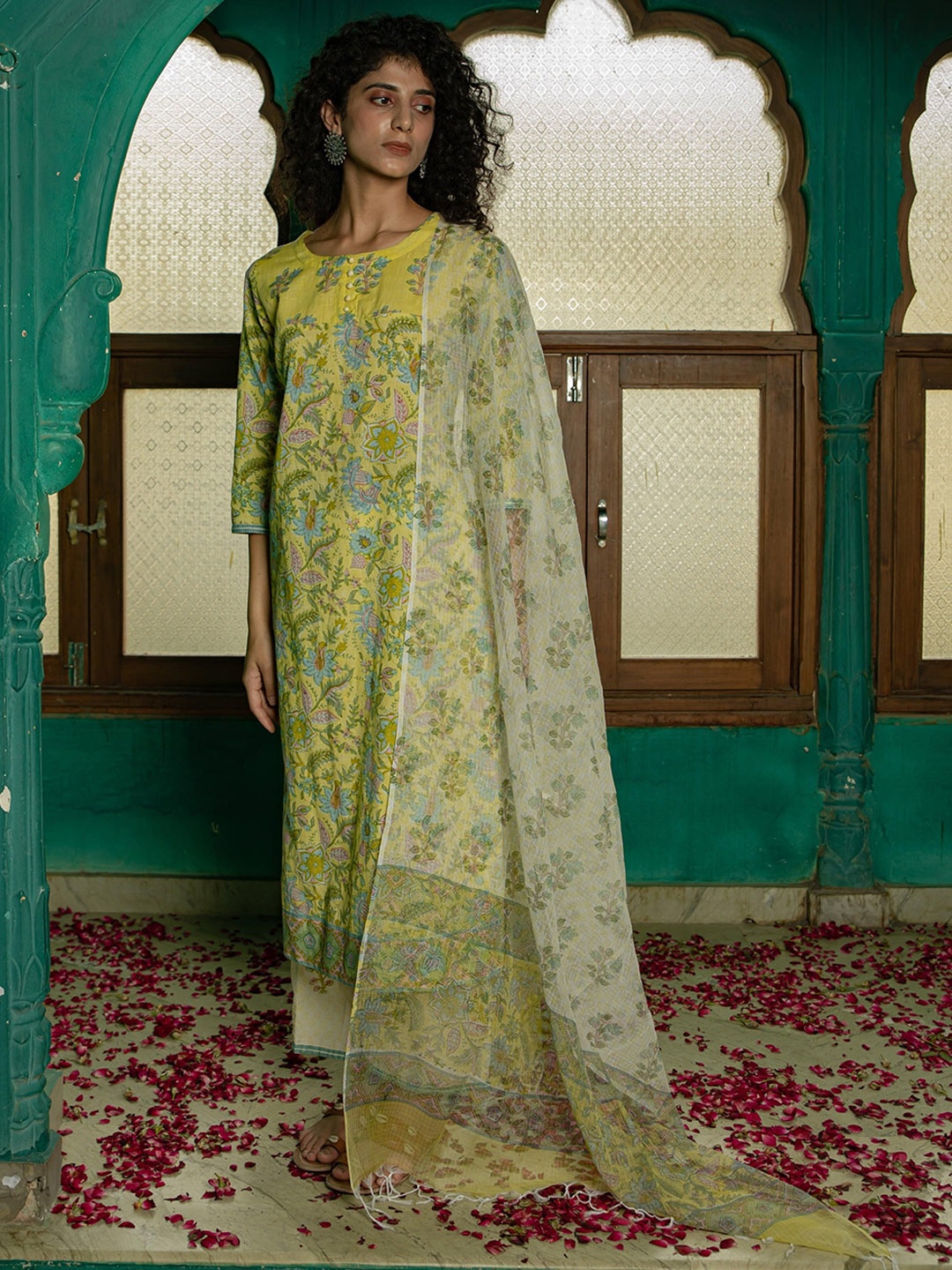 KALINI Floral Printed Round Neck Regular Straight Kurta With Palazzo With Dupatta, Green
KALINI Floral Printed Round Neck Regular Straight Kurta With Palazzo With Dupatta, Green