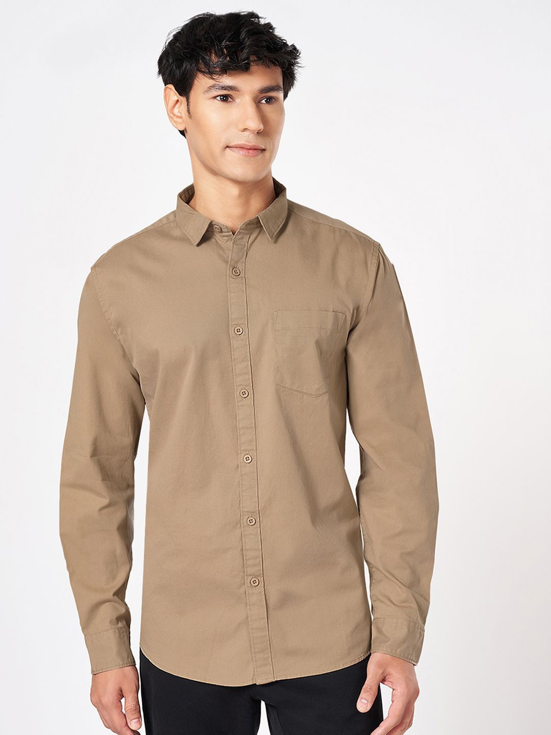 BYFORD by Pantaloons Men Original Spread Collar Solid Cotton Slim Fit Casual Shirt, Beige
BYFORD by Pantaloons Men Original Spread Collar Solid Cotton Slim Fit Casual Shirt, Beige