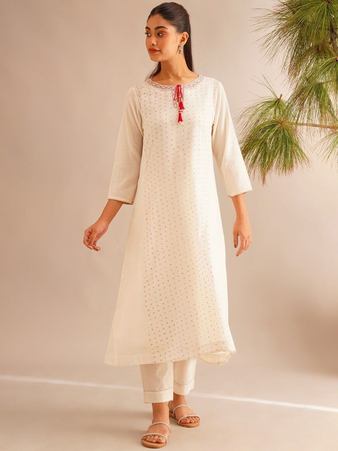 JAYPORE Ethnic Motifs Printed Kantha Work Tie-Up Neck Pure Cotton A-Line Kurta With Slip, White
JAYPORE Ethnic Motifs Printed Kantha Work Tie-Up Neck Pure Cotton A-Line Kurta With Slip, White