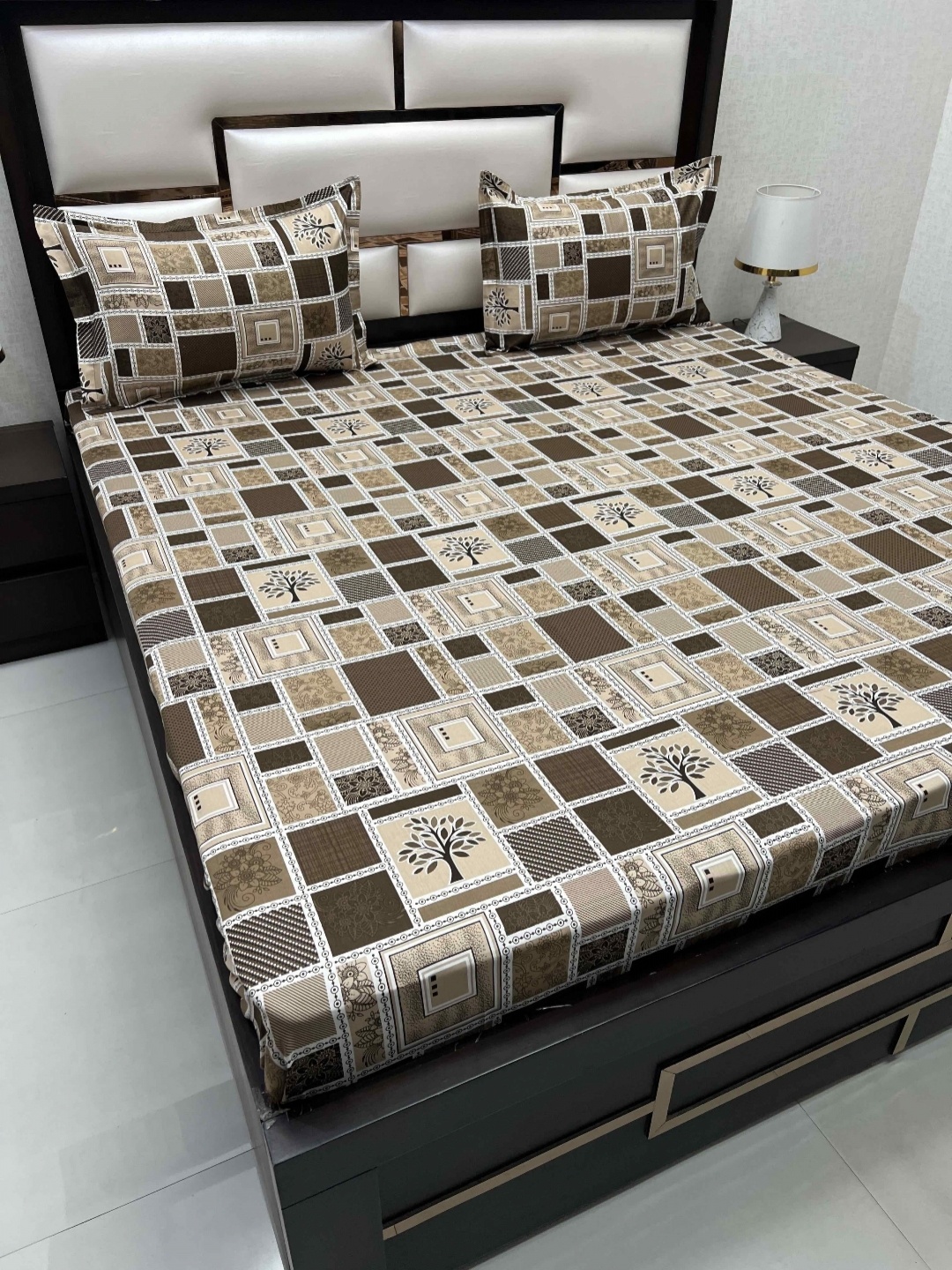 Pure Decor Brown & Grey Abstract Pure Cotton 250 TC King Bedsheet with 2 Pillow Covers
Pure Decor Brown & Grey Abstract Pure Cotton 250 TC King Bedsheet with 2 Pillow Covers