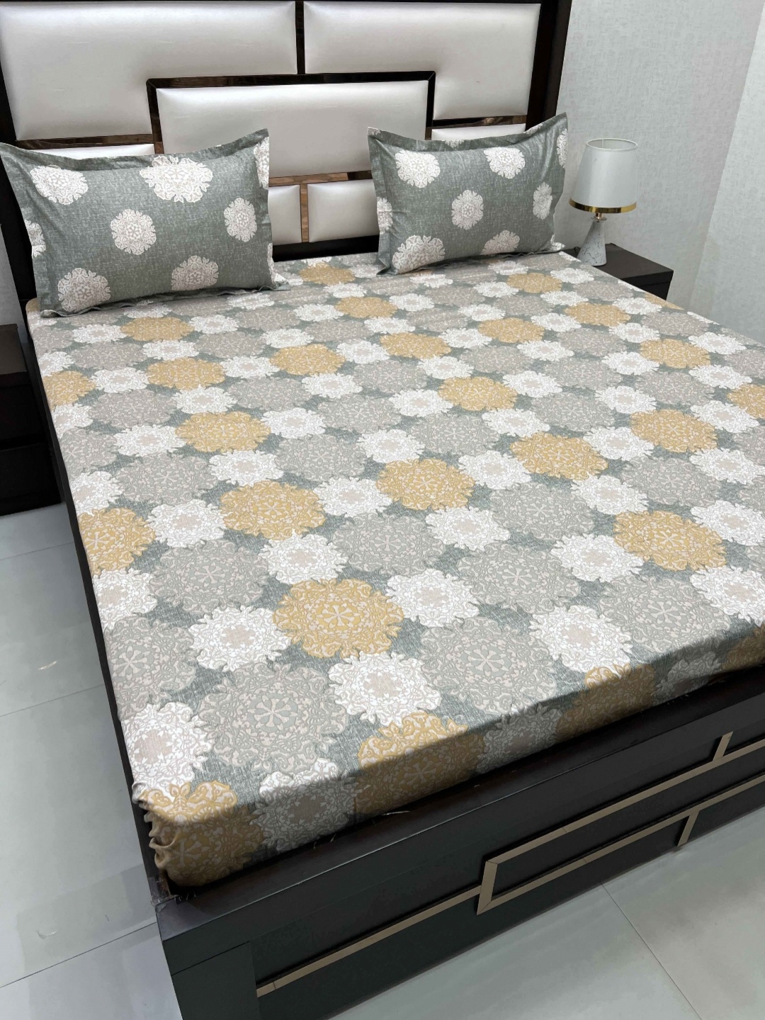 Pure Decor Lifestyle Grey Ethnic Motifs Cotton 250 TC King Bedsheet with 2 Pillow Covers
Pure Decor Lifestyle Grey Ethnic Motifs Cotton 250 TC King Bedsheet with 2 Pillow Covers