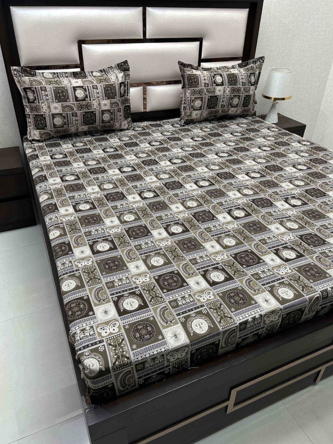 Pure Decor Velar Sib Green & White Ethnic Motifs Cotton King Bedsheet with 2 Pillow Covers
Pure Decor Velar Sib Green & White Ethnic Motifs Cotton King Bedsheet with 2 Pillow Covers