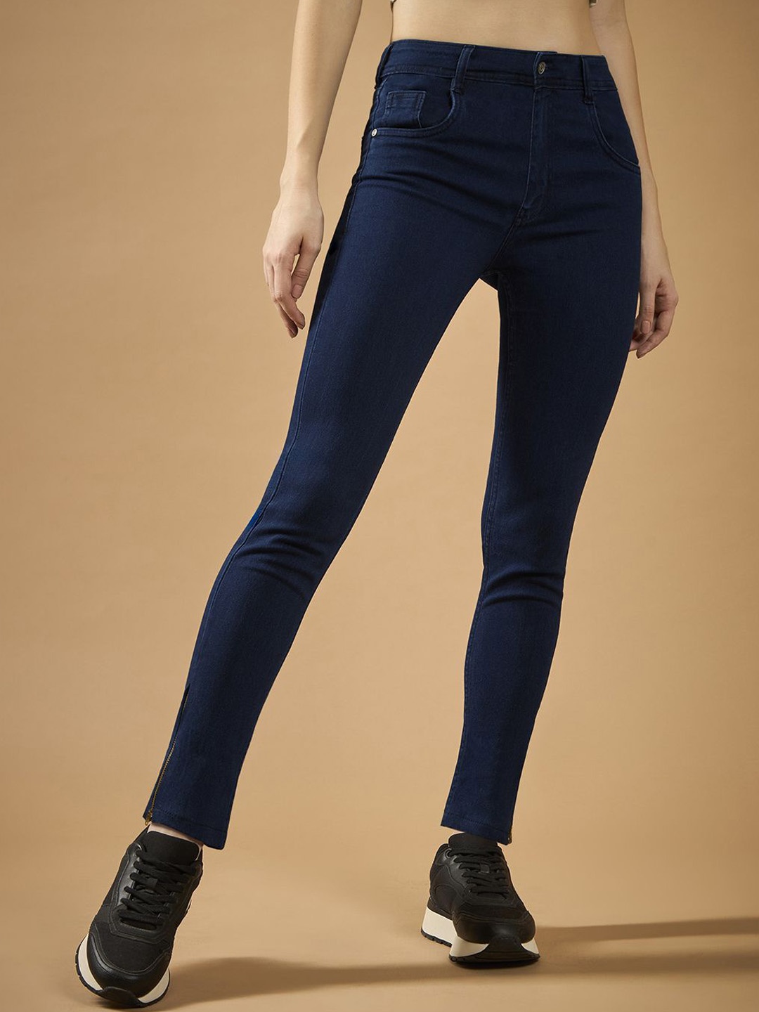 DOLCE CRUDO Women Skinny Fit Mid Rise Cropped Length Denim Stretchable Jeans, Navy blue
DOLCE CRUDO Women Skinny Fit Mid Rise Cropped Length Denim Stretchable Jeans, Navy blue