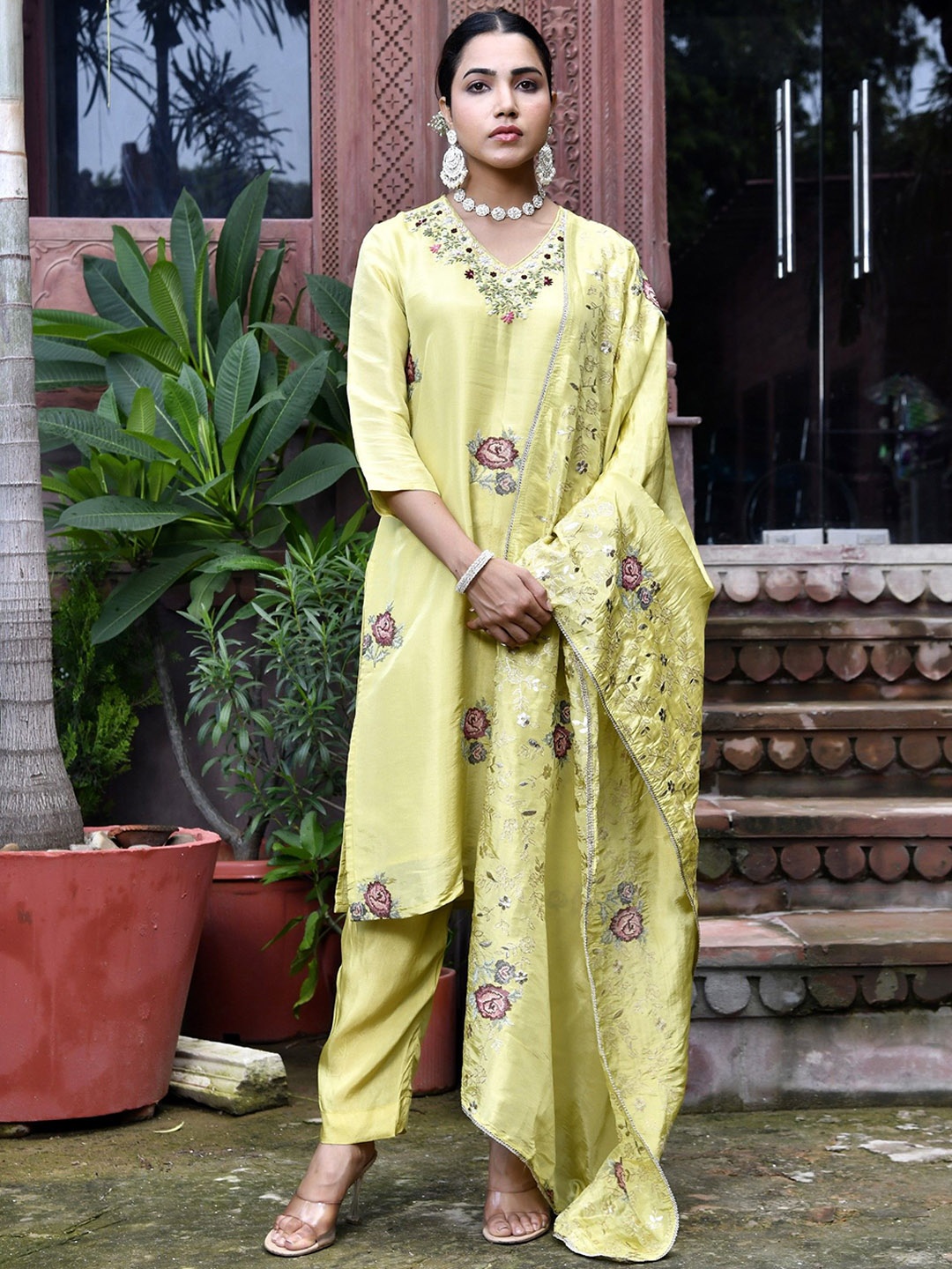 VAASVA JAIPUR Women Floral Regular Thread Work Kurta with Trousers & With Dupatta, Green
VAASVA JAIPUR Women Floral Regular Thread Work Kurta with Trousers & With Dupatta, Green