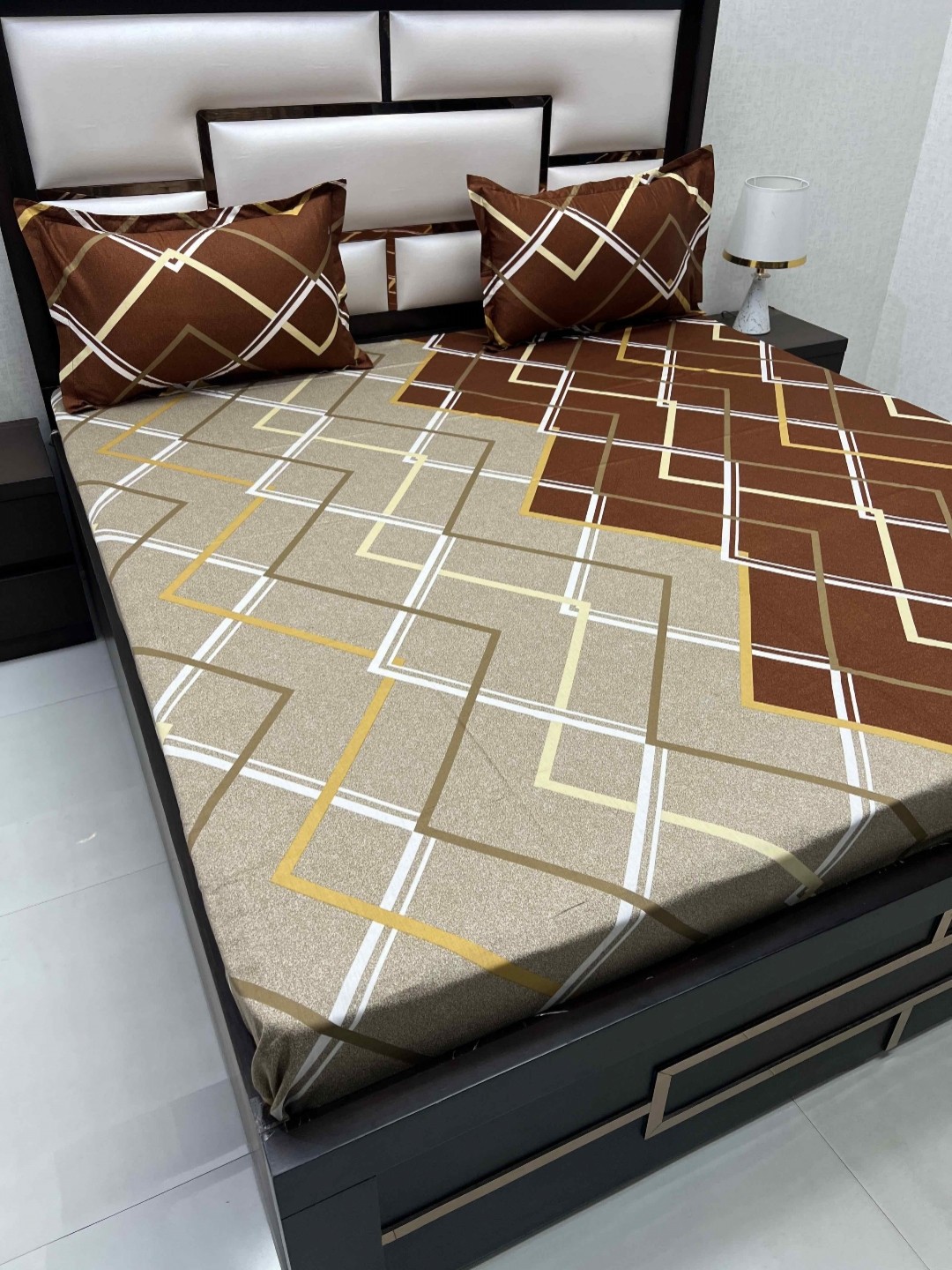 Pure Decor Passion Fur Brown Geometric 230 TC Pure Cotton Queen Bedsheet & 2 Pillow Covers
Pure Decor Passion Fur Brown Geometric 230 TC Pure Cotton Queen Bedsheet & 2 Pillow Covers