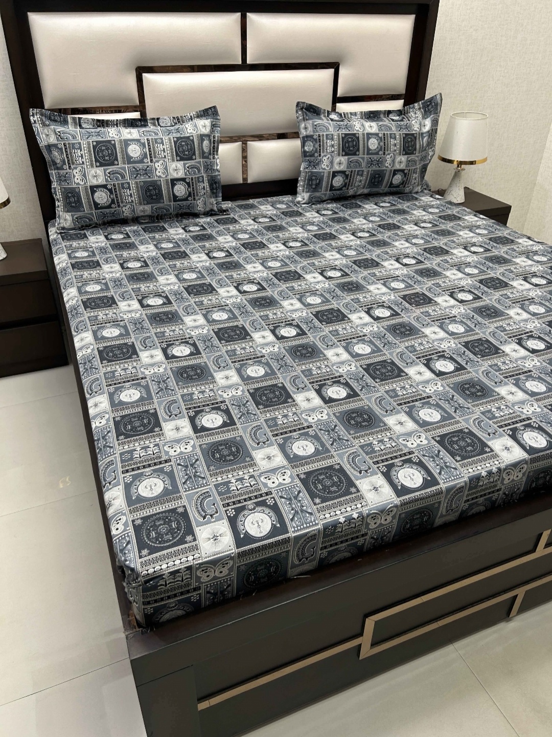 Pure Decor Velar Sib Grey Ethnic Motifs 240 TC Pure Cotton King Bedsheet & 2 Pillow Covers
Pure Decor Velar Sib Grey Ethnic Motifs 240 TC Pure Cotton King Bedsheet & 2 Pillow Covers