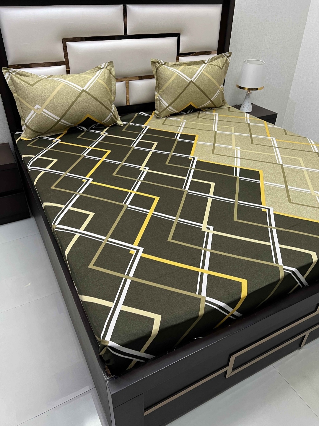 Pure Decor Beige & Green Printed 230 TC Pure Cotton Queen Bedsheet with 2 Pillow Covers
Pure Decor Beige & Green Printed 230 TC Pure Cotton Queen Bedsheet with 2 Pillow Covers