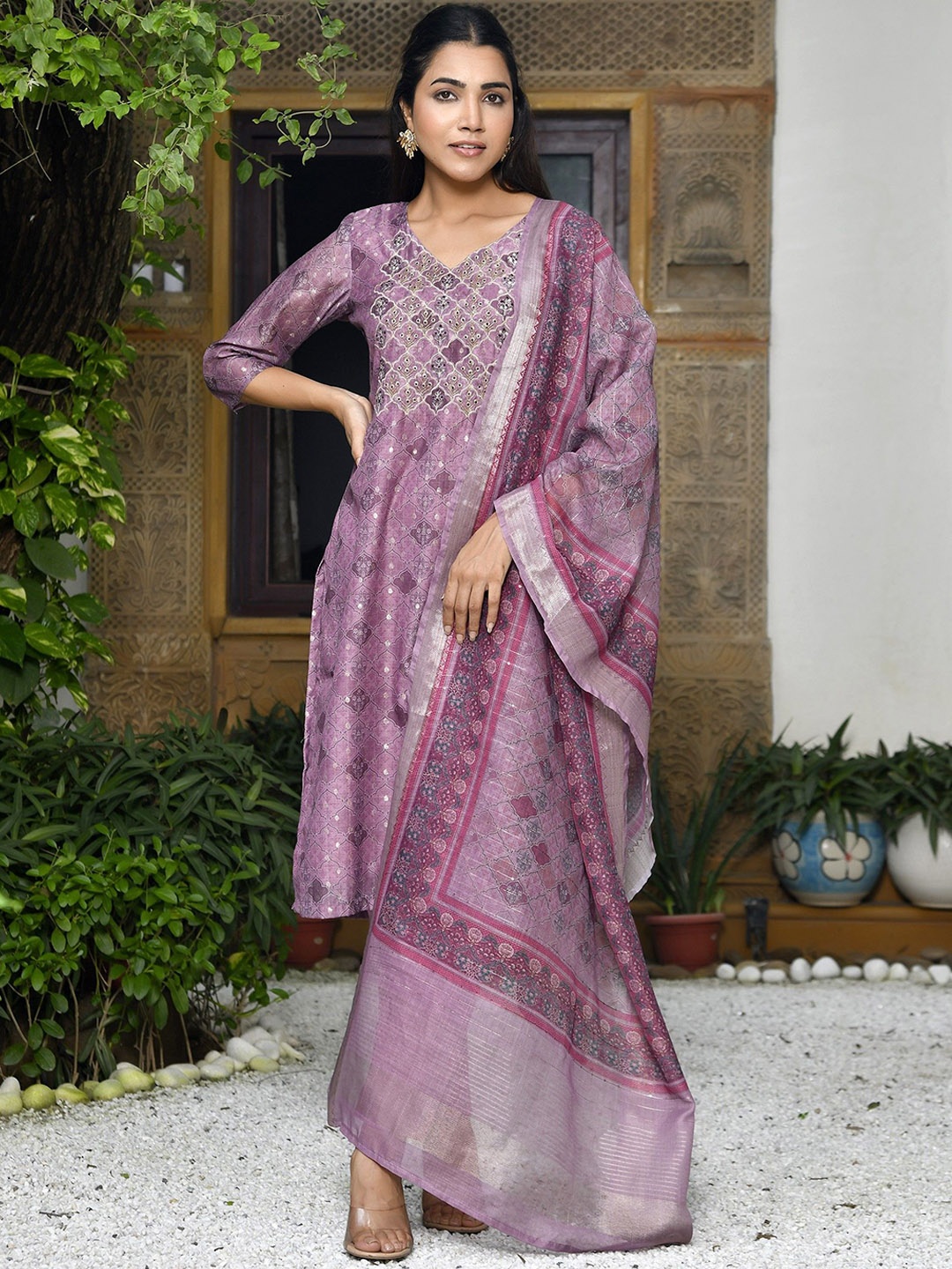 VAASVA JAIPURWomen Geometric Printed Beads and Stones Cotton Kurta with Trousers & Dupatta, Purple
VAASVA JAIPURWomen Geometric Printed Beads and Stones Cotton Kurta with Trousers & Dupatta, Purple