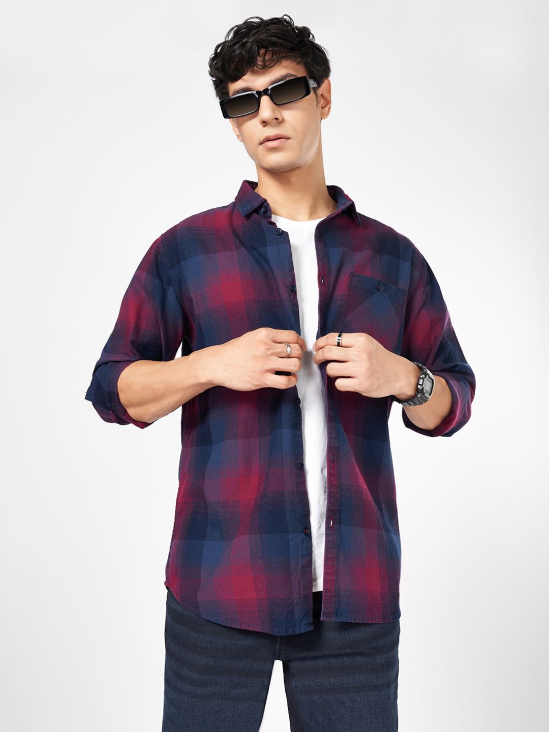 SF JEANS by Pantaloons Men Original Spread Collar Checked Cotton Slim Fit Casual Shirt, Navy blue
SF JEANS by Pantaloons Men Original Spread Collar Checked Cotton Slim Fit Casual Shirt, Navy blue