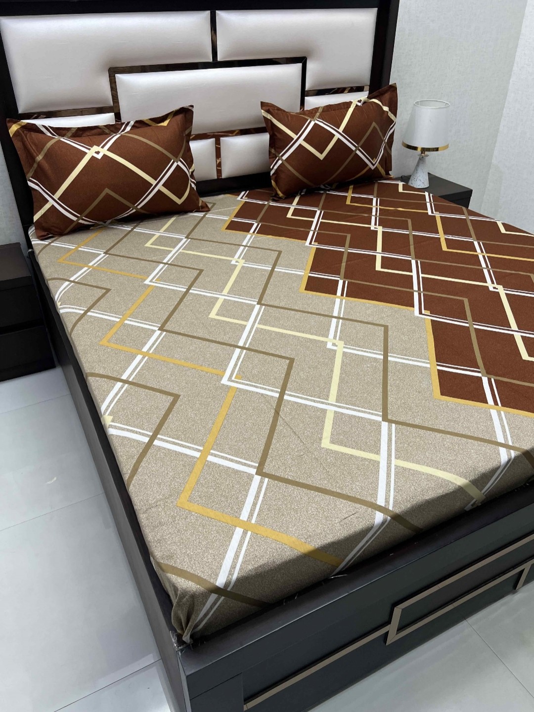 Pure Decor Passion Fur Brown Printed Cotton 250 TC Queen Bedsheet Set 2.29 m x 2.53 m
Pure Decor Passion Fur Brown Printed Cotton 250 TC Queen Bedsheet Set 2.29 m x 2.53 m
