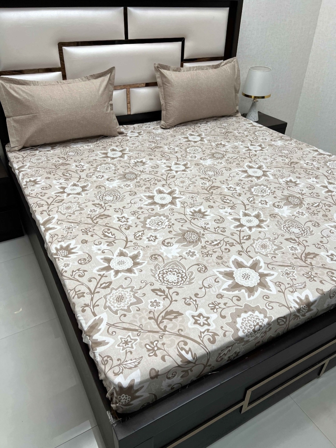 Pure Decor Cotton King Size Double Bedsheet With 2 Pillow Covers 2.74m X 2.74m, Brown
Pure Decor Cotton King Size Double Bedsheet With 2 Pillow Covers 2.74m X 2.74m, Brown