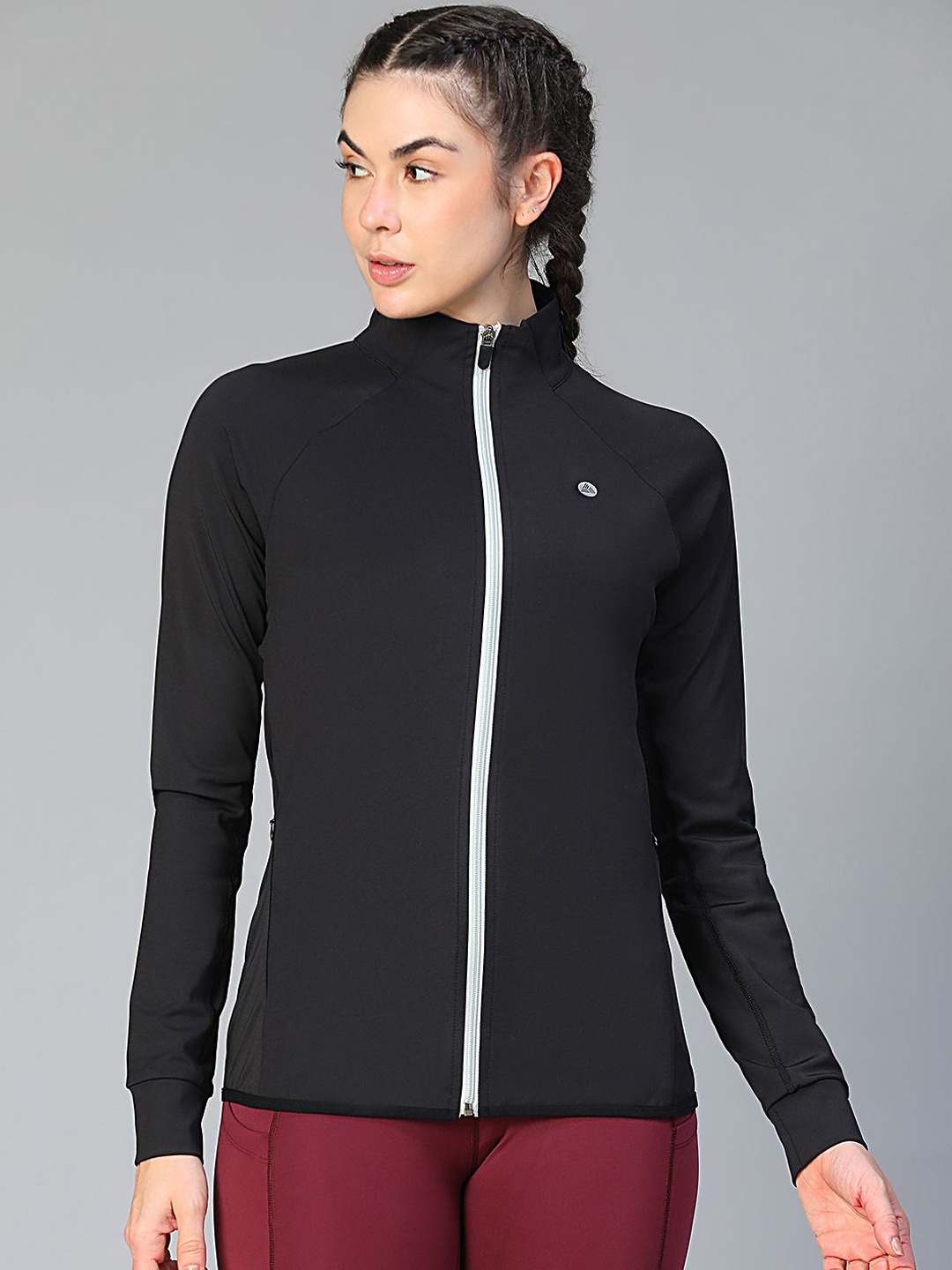 ATHLISIS Women Self Design Lightweight Longline Training or Gym Sporty Jacket, Black
ATHLISIS Women Self Design Lightweight Longline Training or Gym Sporty Jacket, Black
