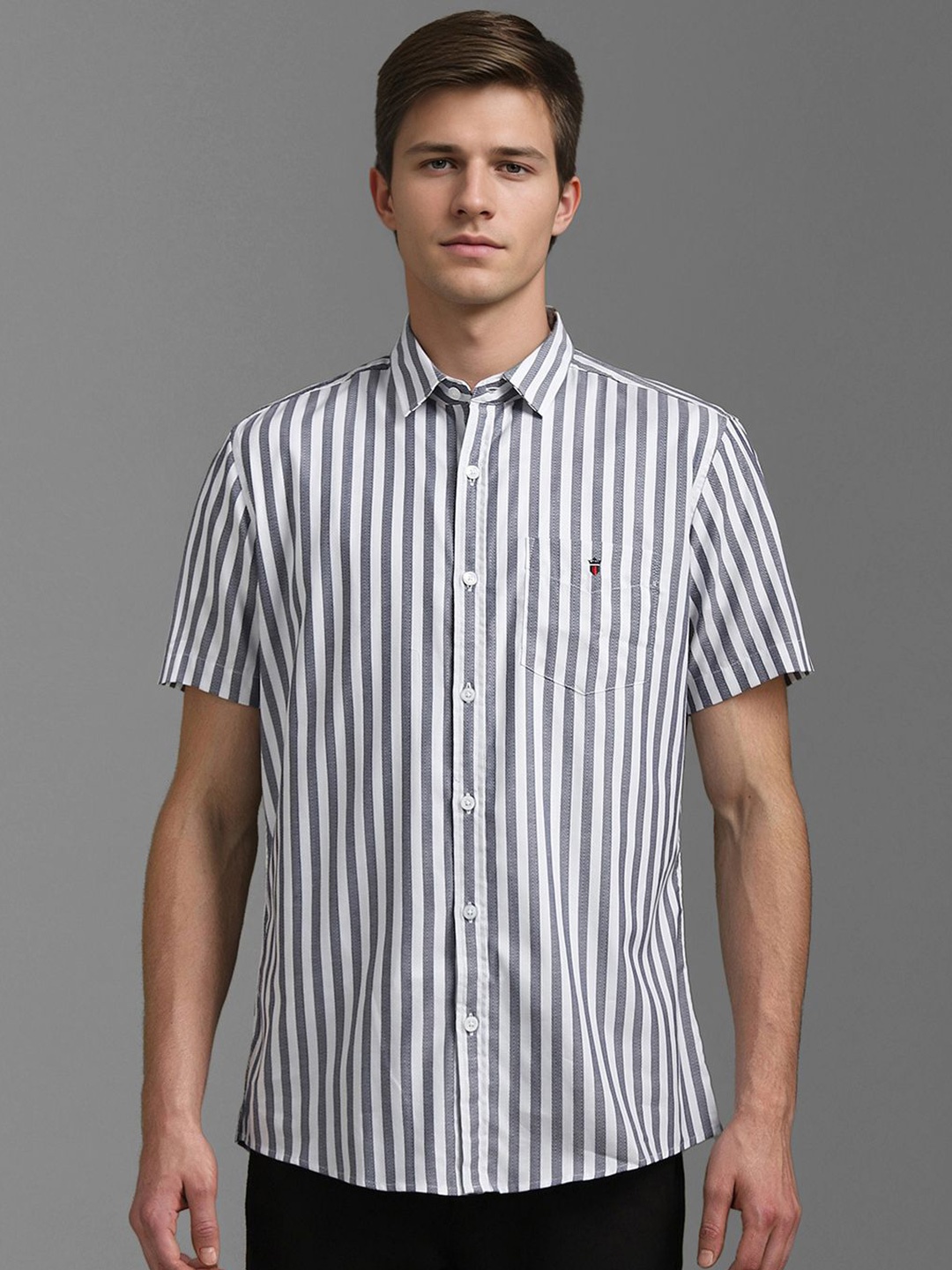Louis Philippe Sport Men Spread Collar Vertical Striped Cotton Slim Fit Casual Shirt, Grey
Louis Philippe Sport Men Spread Collar Vertical Striped Cotton Slim Fit Casual Shirt, Grey