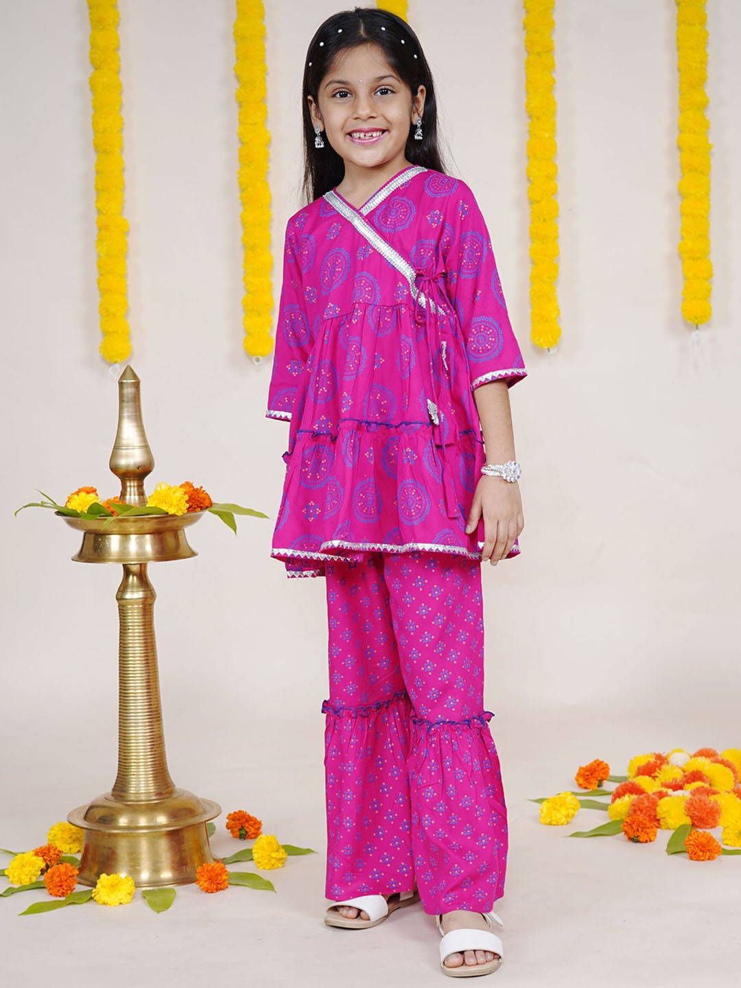 KiddoPanti Girls Ethnic Motifs Printed Gotta Patti Pure Cotton Kurta with Sharara, Pink
KiddoPanti Girls Ethnic Motifs Printed Gotta Patti Pure Cotton Kurta with Sharara, Pink