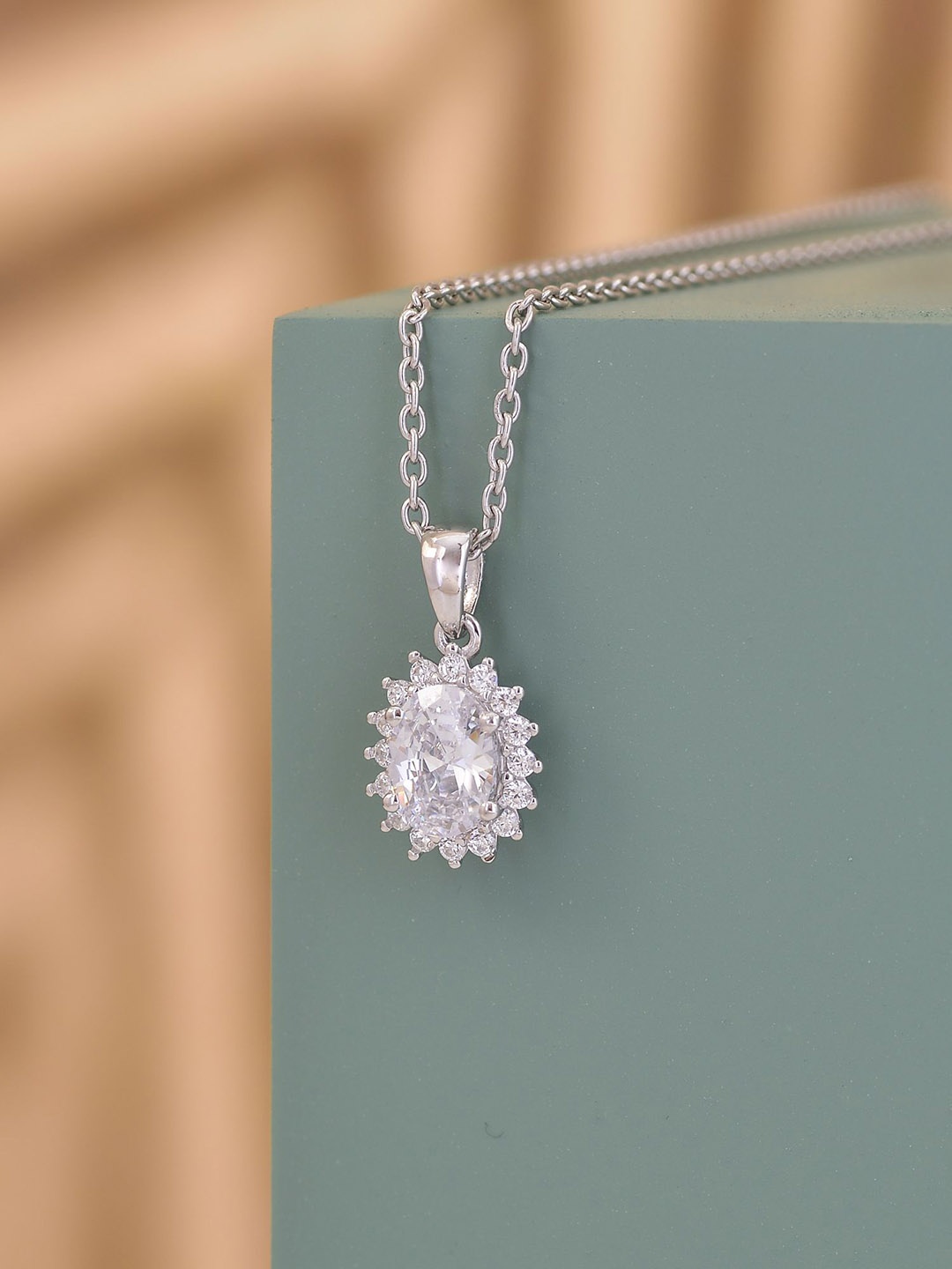 Ornate Jewels 925 Sterling silver 1.5 Carat American Diamond Halo Pendant with chain
Ornate Jewels 925 Sterling silver 1.5 Carat American Diamond Halo Pendant with chain