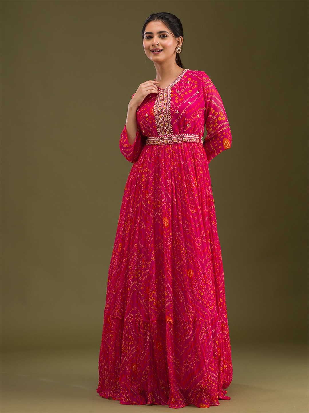 Koskii Bandhani Embroidered Zari Georgette Anarkali Kurta with Churidar & Dupatta, Pink
Koskii Bandhani Embroidered Zari Georgette Anarkali Kurta with Churidar & Dupatta, Pink