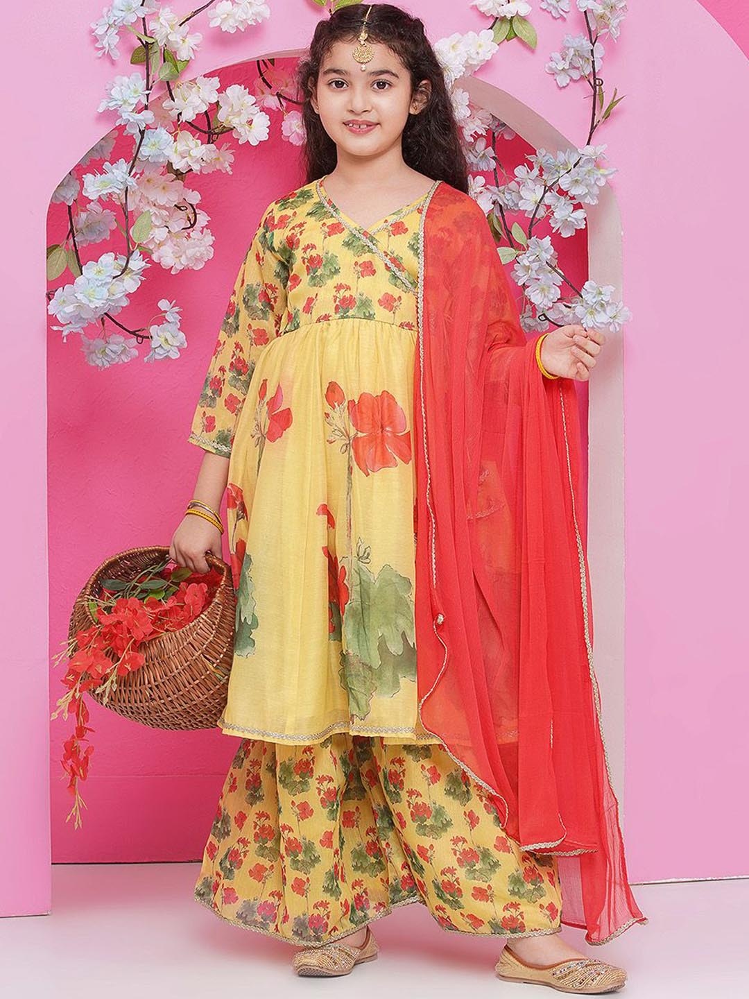 Bitiya by Bhama Girls Floral Printed V-Neck Anarkali Kurta with Sharara & Dupatta, Yellow
Bitiya by Bhama Girls Floral Printed V-Neck Anarkali Kurta with Sharara & Dupatta, Yellow