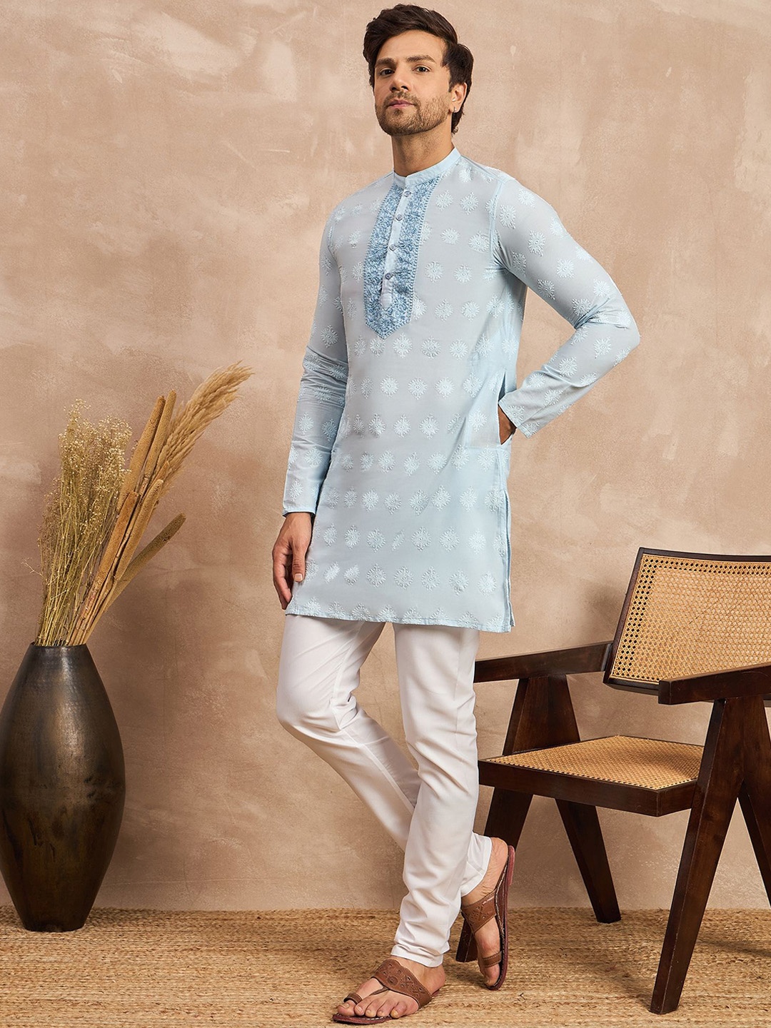 House of Pataudi Embroidered Mandarin Collar Pure Cotton Straight Kurta With Trousers, Blue
House of Pataudi Embroidered Mandarin Collar Pure Cotton Straight Kurta With Trousers, Blue