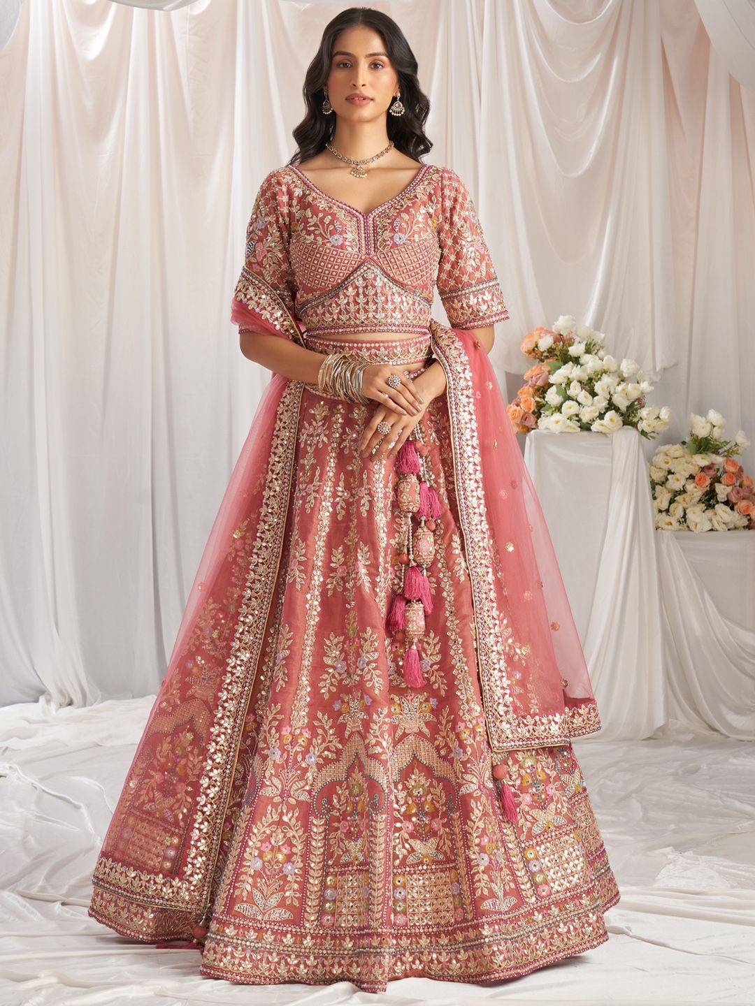 panchhi Embroidered Sequinned Semi-Stitched Lehenga & Unstitched Blouse With Dupatta, Rose gold
panchhi Embroidered Sequinned Semi-Stitched Lehenga & Unstitched Blouse With Dupatta, Rose gold