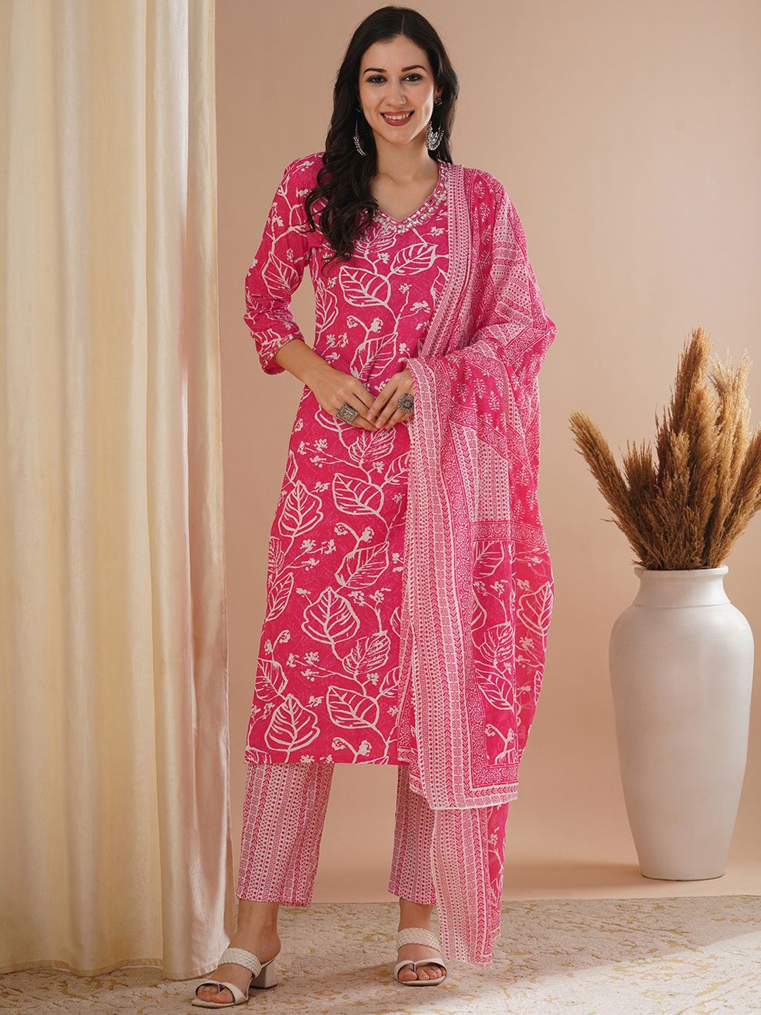 FASHOR Floral Printed Mirror Work Pure Cotton Straight Kurta With Palazzos & Dupatta, Pink
FASHOR Floral Printed Mirror Work Pure Cotton Straight Kurta With Palazzos & Dupatta, Pink