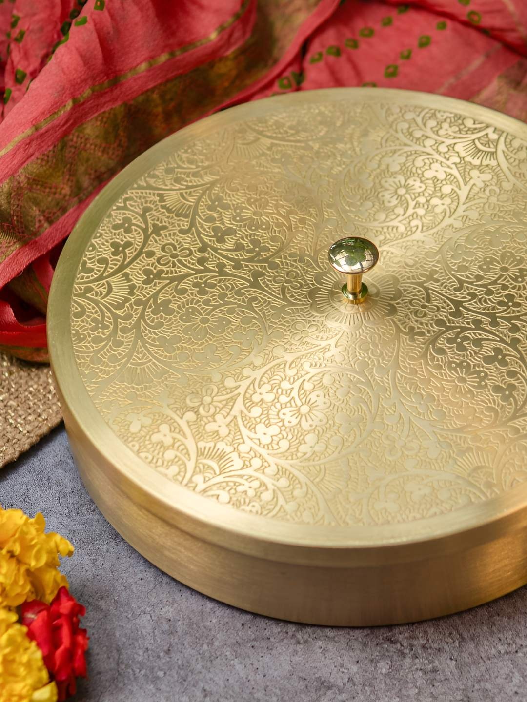 Ambi Home Classy Gold-Toned Brass Spice Box Masala Daani & 7 Spice Containers - 900 g
Ambi Home Classy Gold-Toned Brass Spice Box Masala Daani & 7 Spice Containers - 900 g