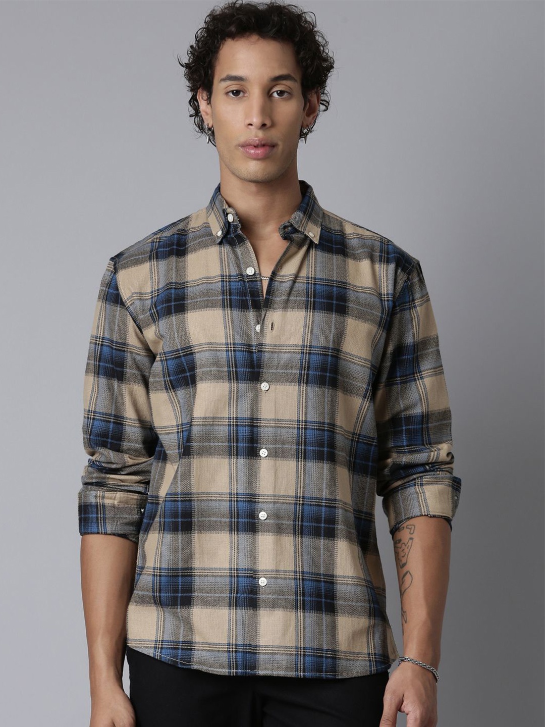 ROLLER FASHIONS Men Button-Down Collar Tartan Checked Cotton Slim Fit Casual Shirt, Beige
ROLLER FASHIONS Men Button-Down Collar Tartan Checked Cotton Slim Fit Casual Shirt, Beige