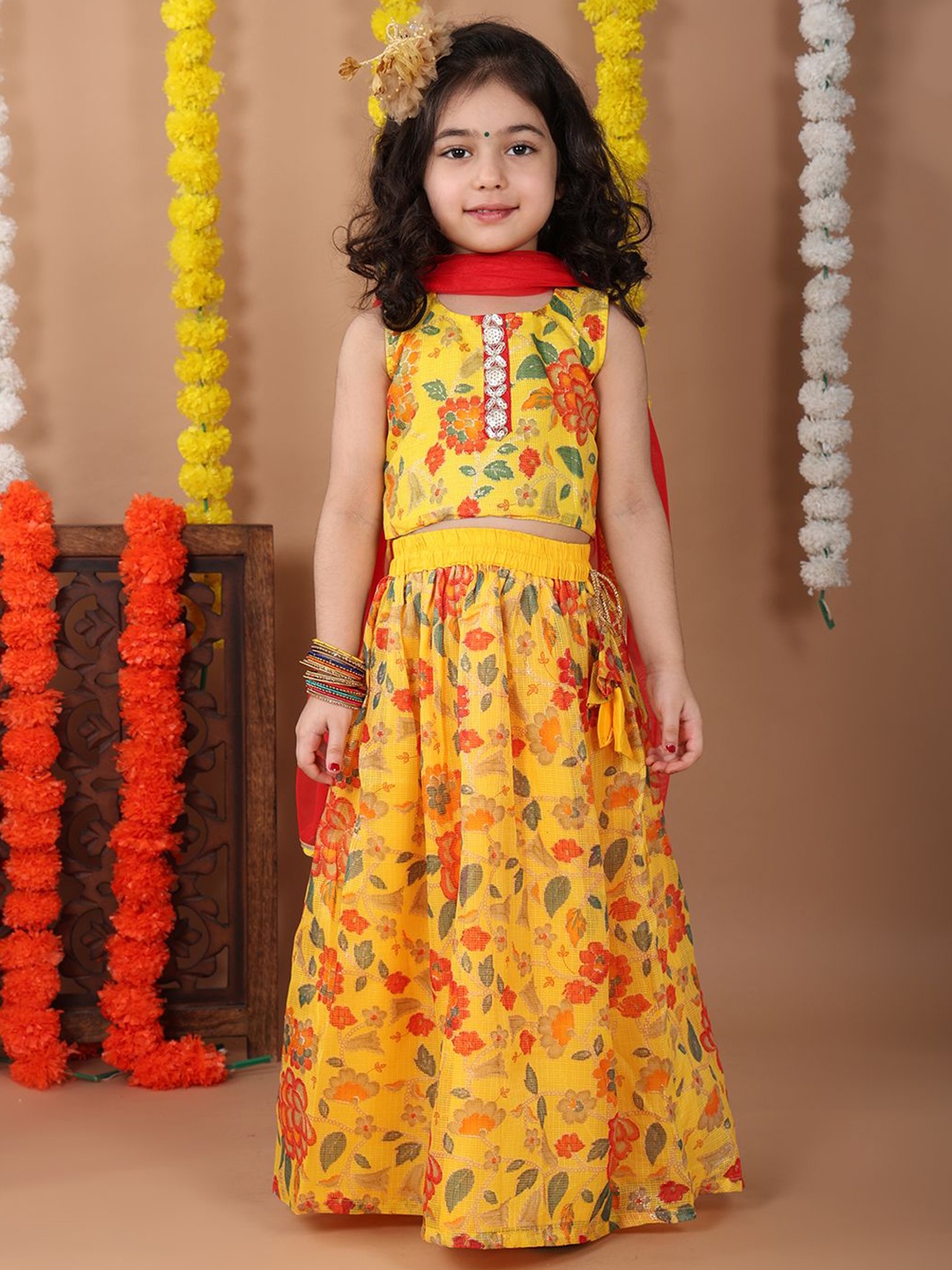 Here&Now X Kinder Kids Girls Embellished Sequinned Ready to Wear Lehenga & Blouse With Dupatta, Yellow
Here&Now X Kinder Kids Girls Embellished Sequinned Ready to Wear Lehenga & Blouse With Dupatta, Yellow