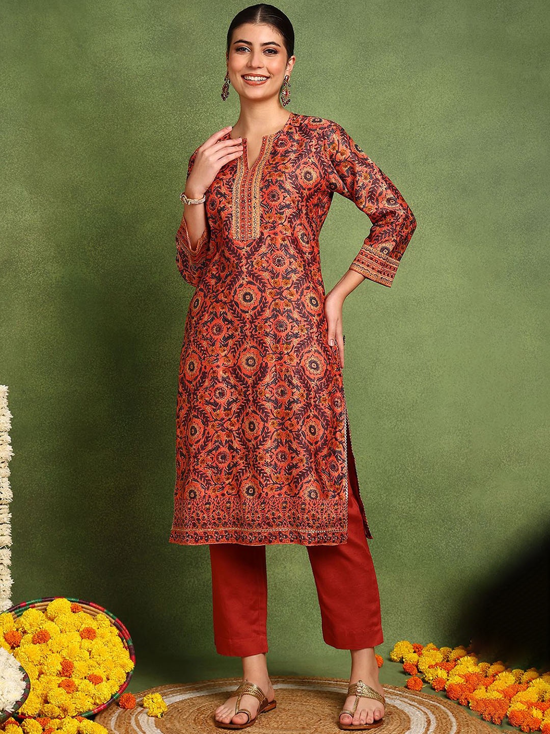 Tahiliya Floral Printed Thread Work Notched Round Neck Chanderi Silk Straight Kurta, Rust
Tahiliya Floral Printed Thread Work Notched Round Neck Chanderi Silk Straight Kurta, Rust