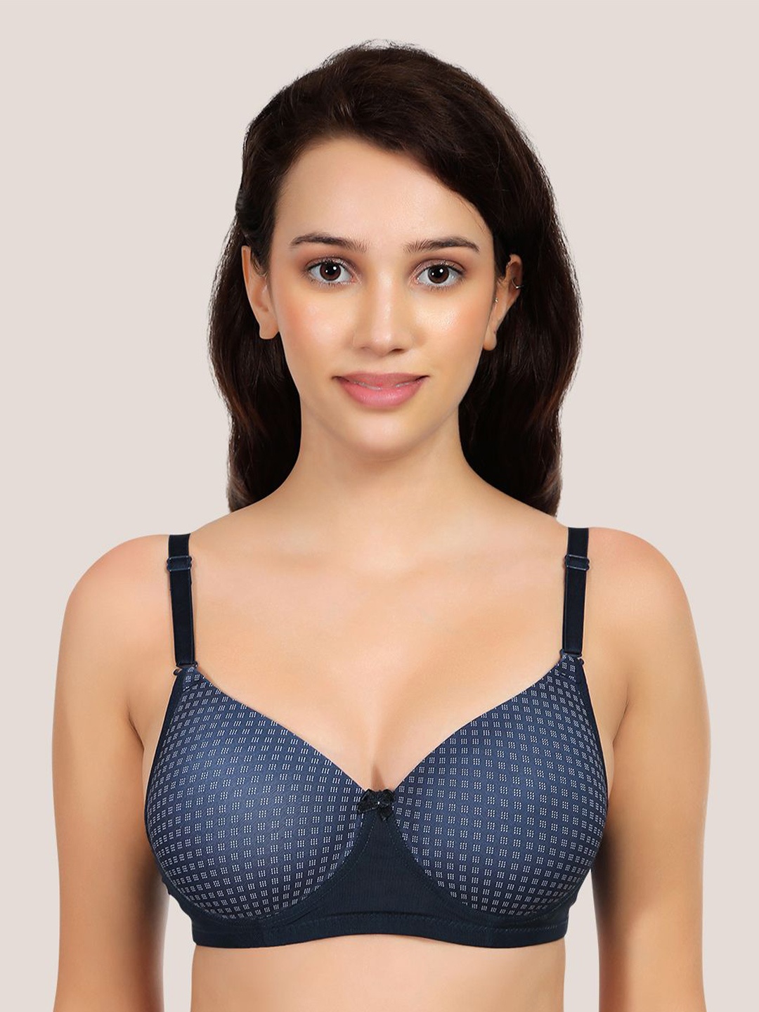 POOJA RAGENEE Women Full Coverage Lightly Padded and Non-Wired T-shirt Bra, Navy blue
POOJA RAGENEE Women Full Coverage Lightly Padded and Non-Wired T-shirt Bra, Navy blue